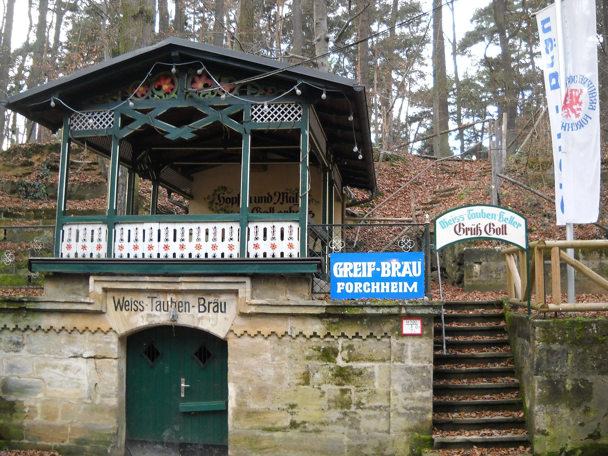 Photo showing: Kellerwald, Weiß-Tauben-Keller