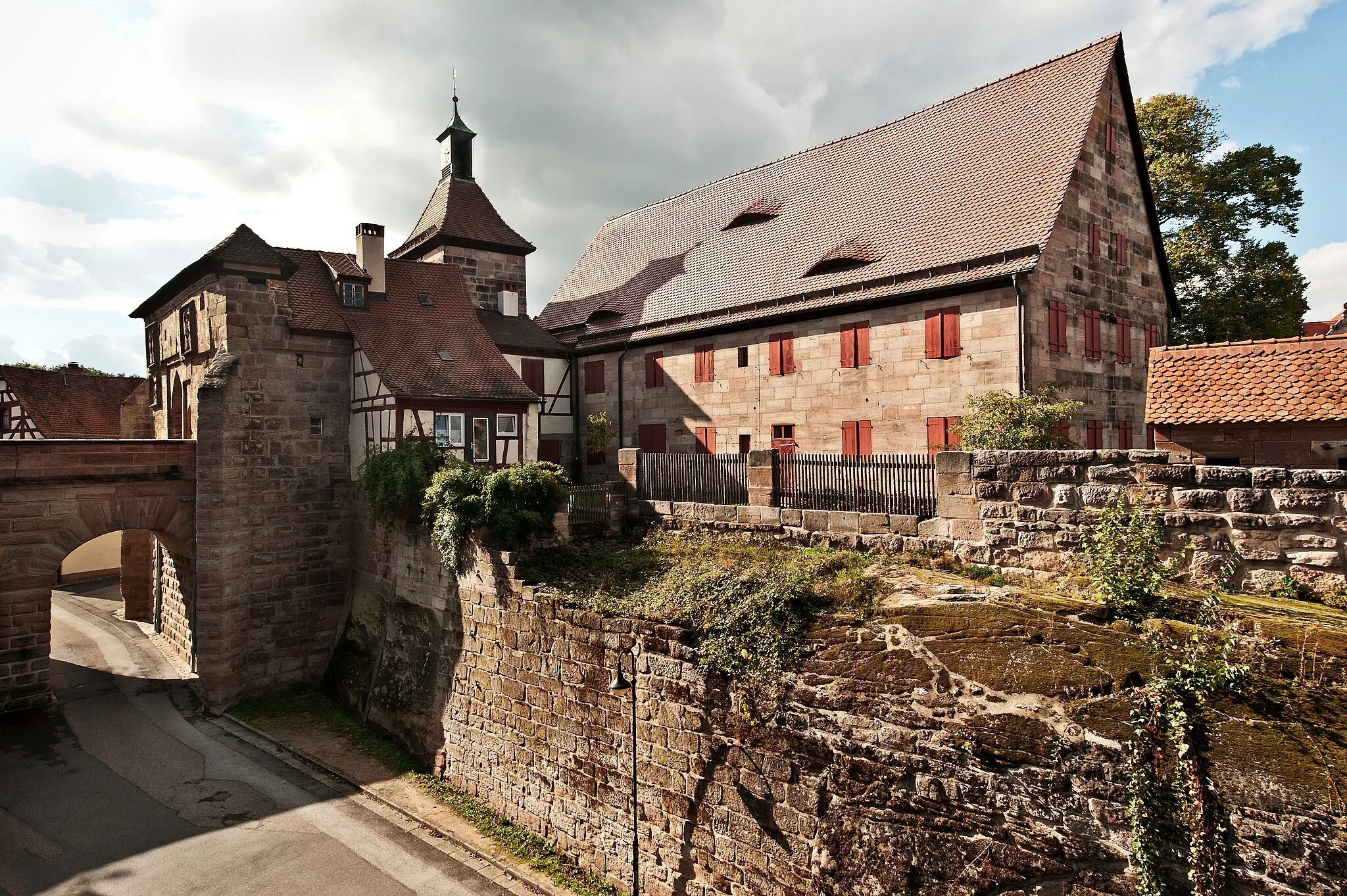 Photo showing: This is a photograph of an architectural monument. It is on the list of cultural monuments of Bayern, no. D-5-73-114-10.