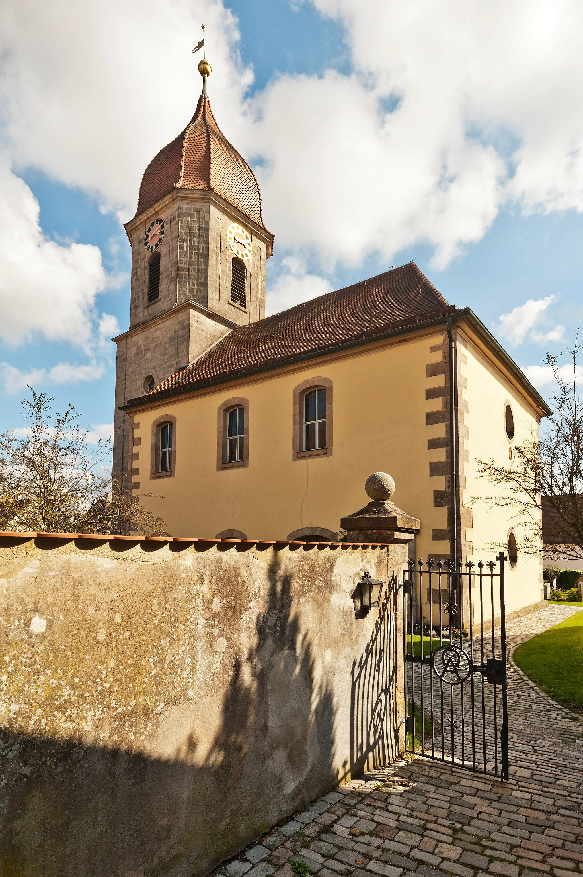 Photo showing: This is a photograph of an architectural monument. It is on the list of cultural monuments of Bayern, no. D-5-73-111-9.