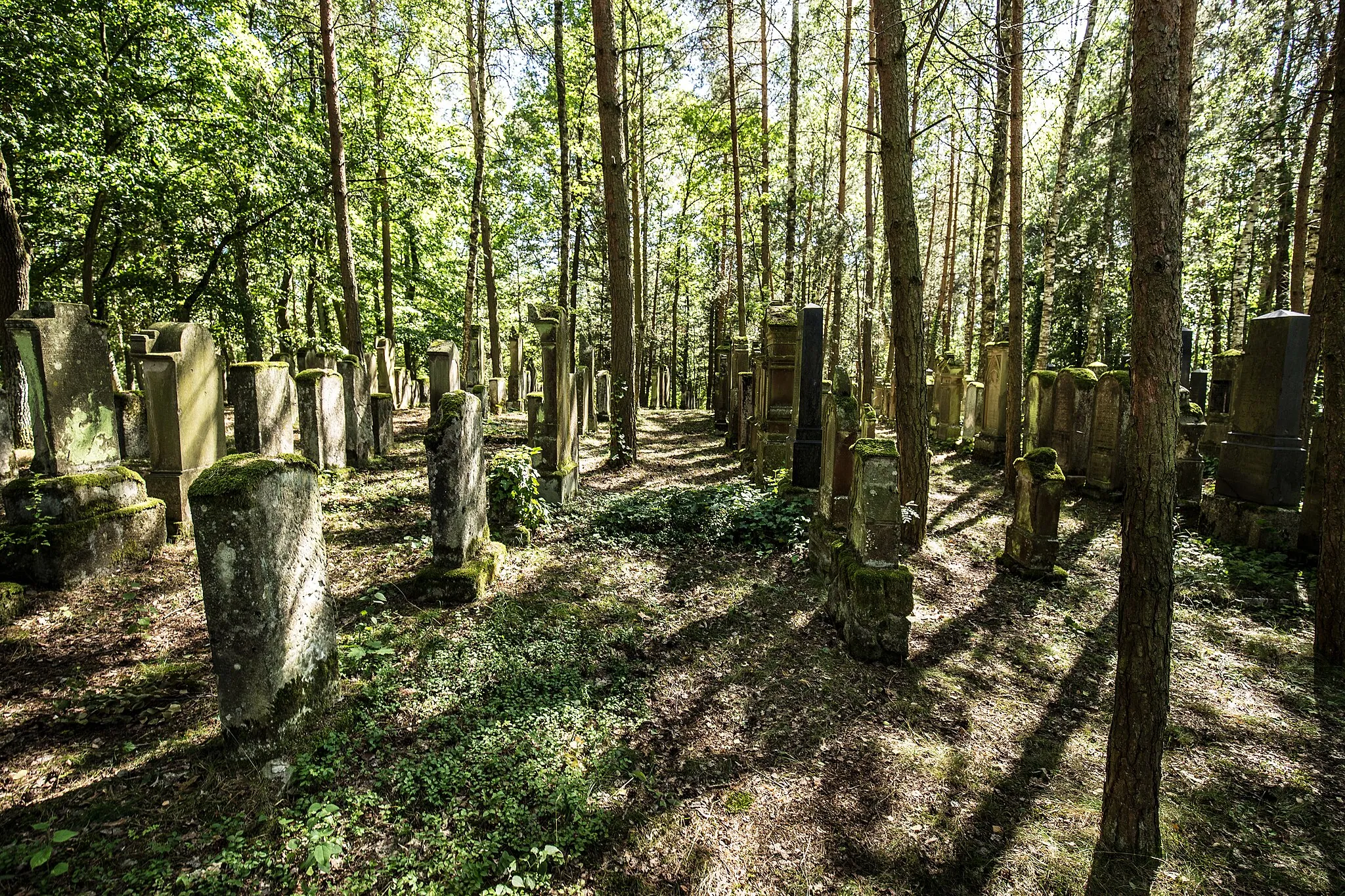 Photo showing: This is a photograph of an architectural monument. It is on the list of cultural monuments of Bayern, no. 0.