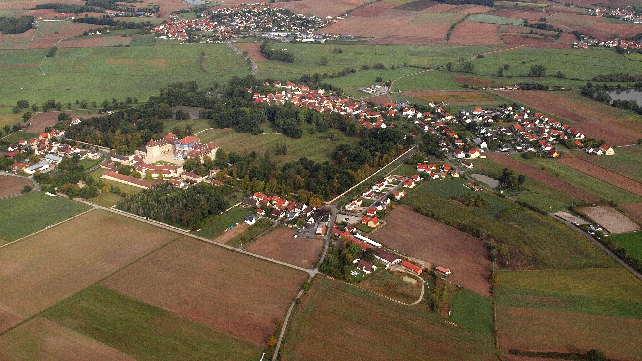 Photo showing: Pommersfelden, Luftaufnahme (2015)