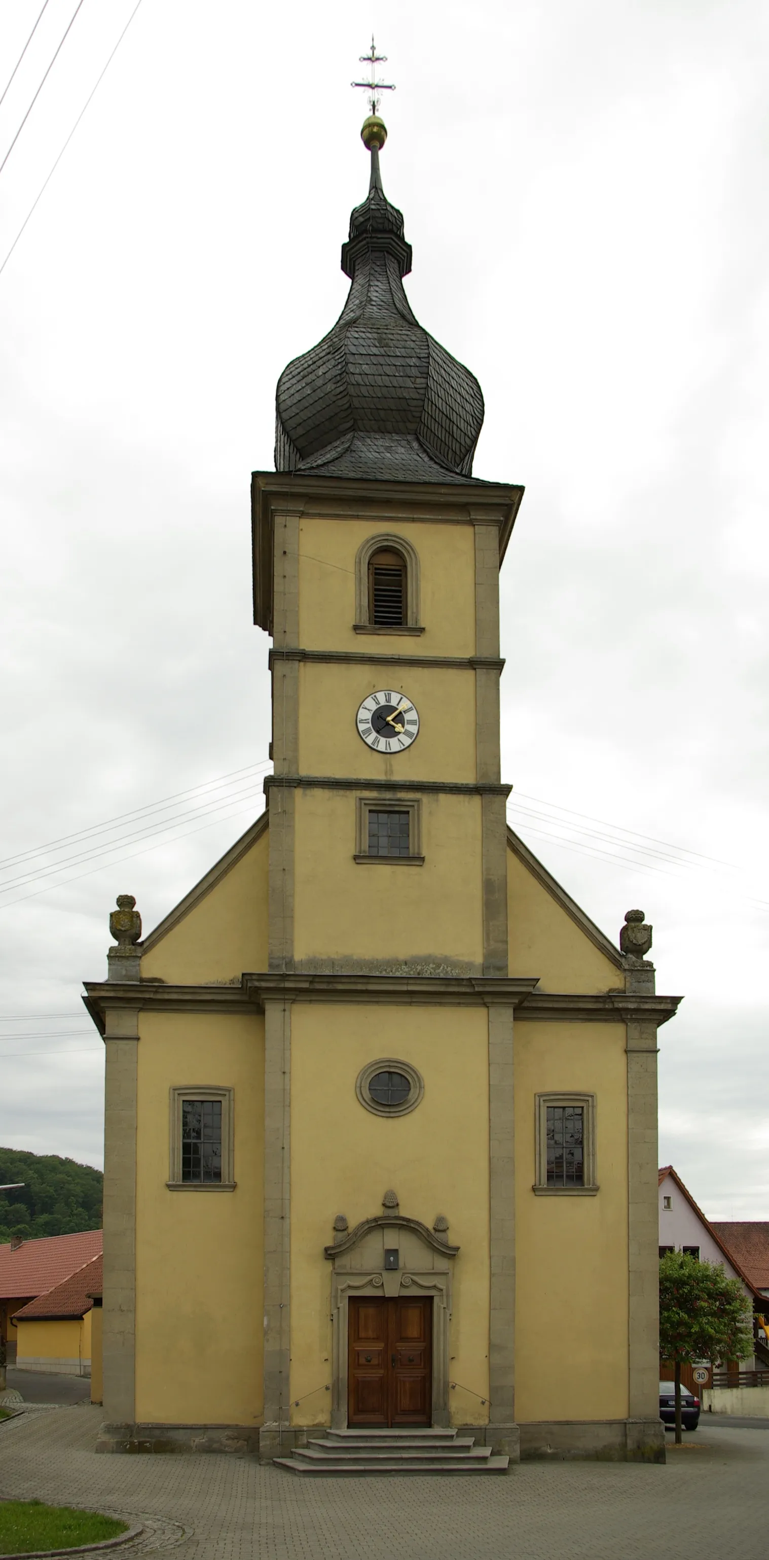 Photo showing: Die katholische Pfarrkirche St. Martin in Geusfeld in der Gemeinde Rauhenebrach