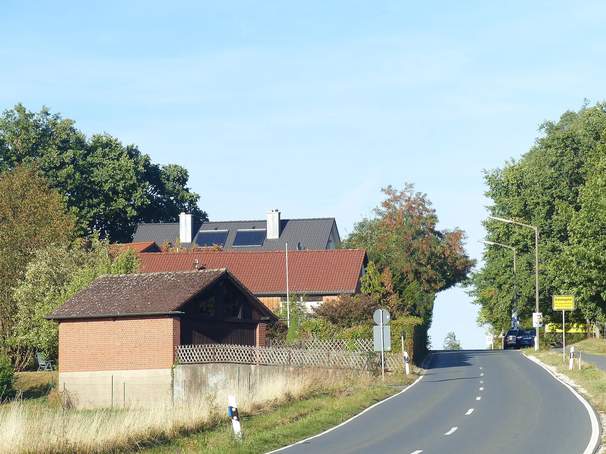 Photo showing: The church village Bräuningshof, part of the municipality of Langensendelbach