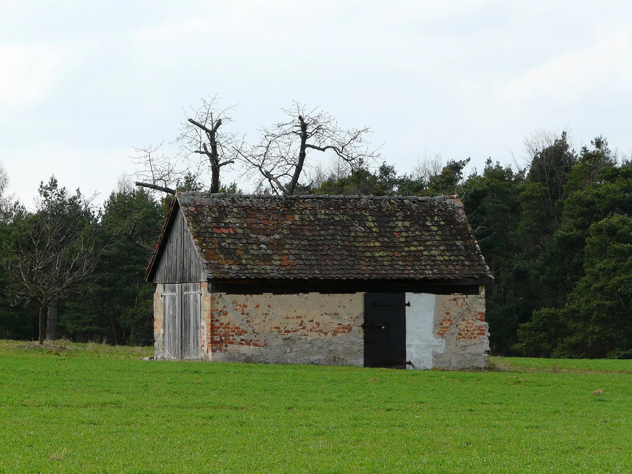 Photo showing: Shack between Röttenbach and Hemhofen