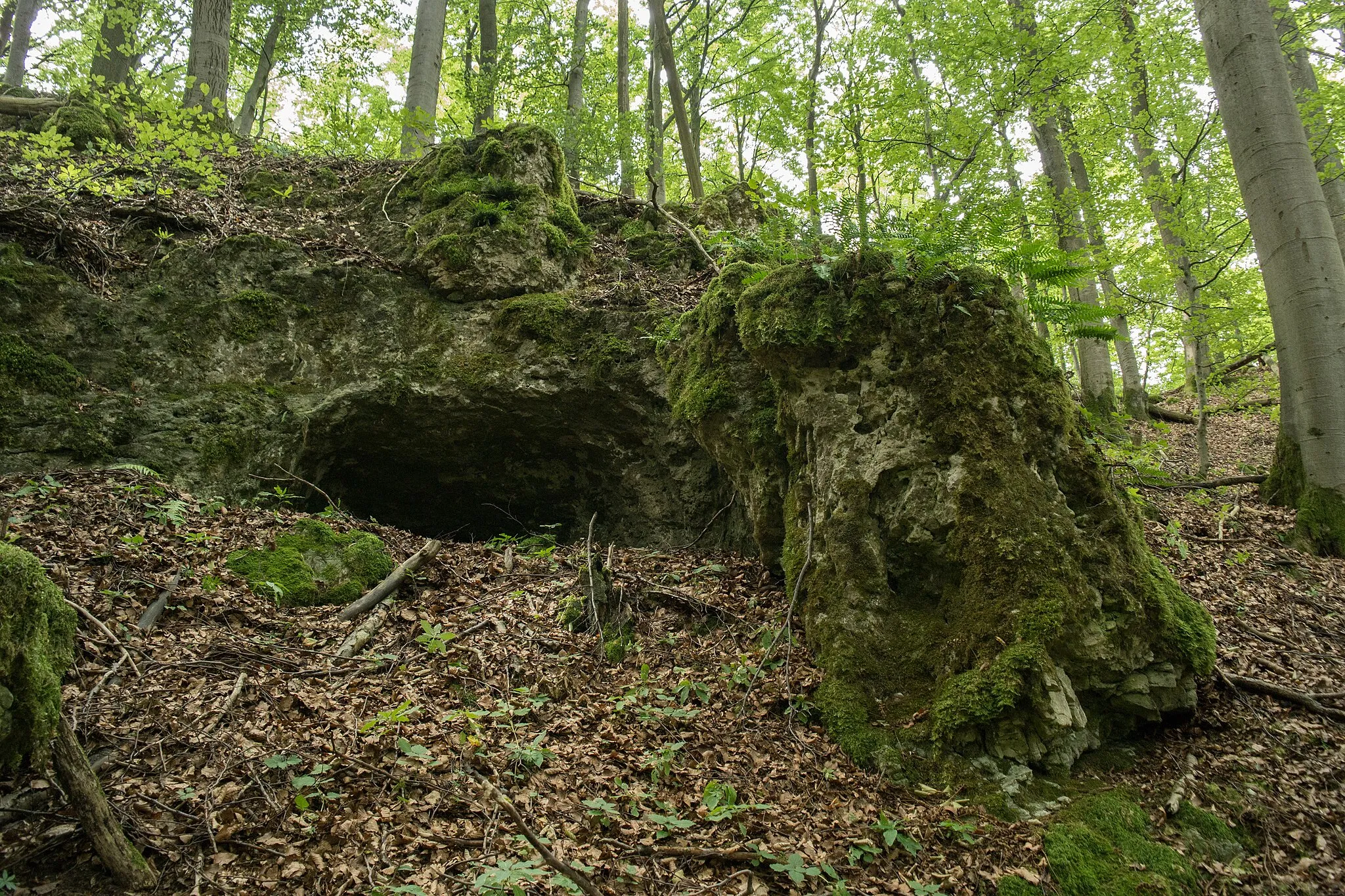 Photo showing: Ansicht der kleinen Höhle