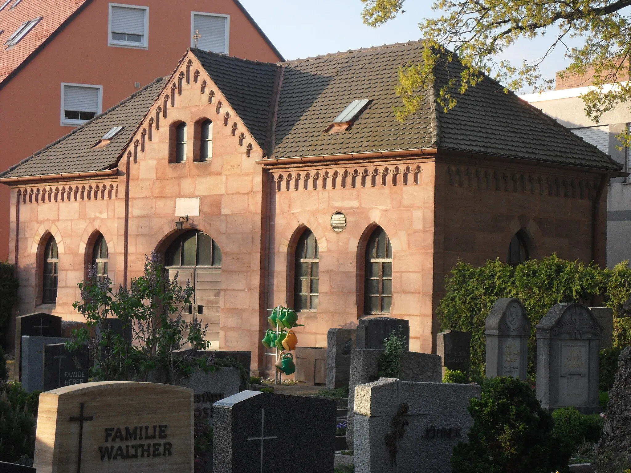 Photo showing: Friedhof und Kirche am Martin-Luther-Platz in Stein (Landkreis Fürth) 10