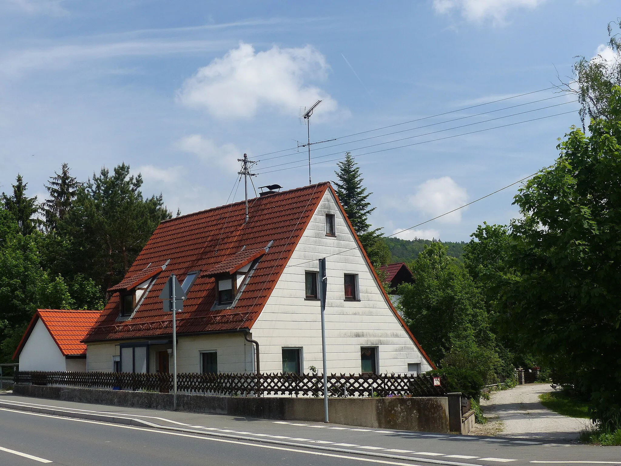 Photo showing: The hamlet Weidenbühl, a district of the municipality of Igensdorf