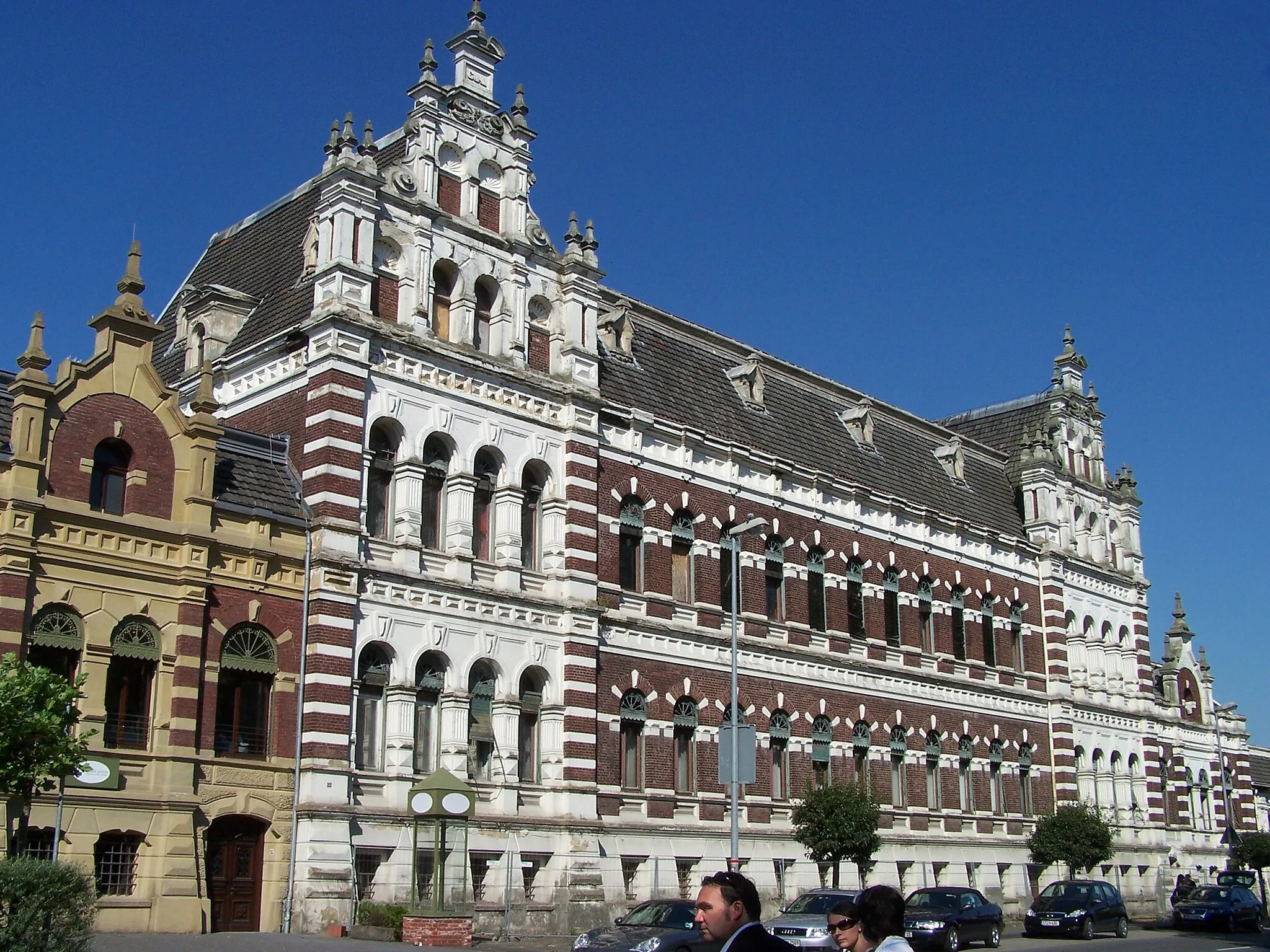 Photo showing: Beltmann-Bau, ehemaliges Verwaltungsgebäude der Textilwerke Gebr. Laurenz in Ochtrup, Kreis Steinfurt, Nordrhein-Westfalen, Deutschland.