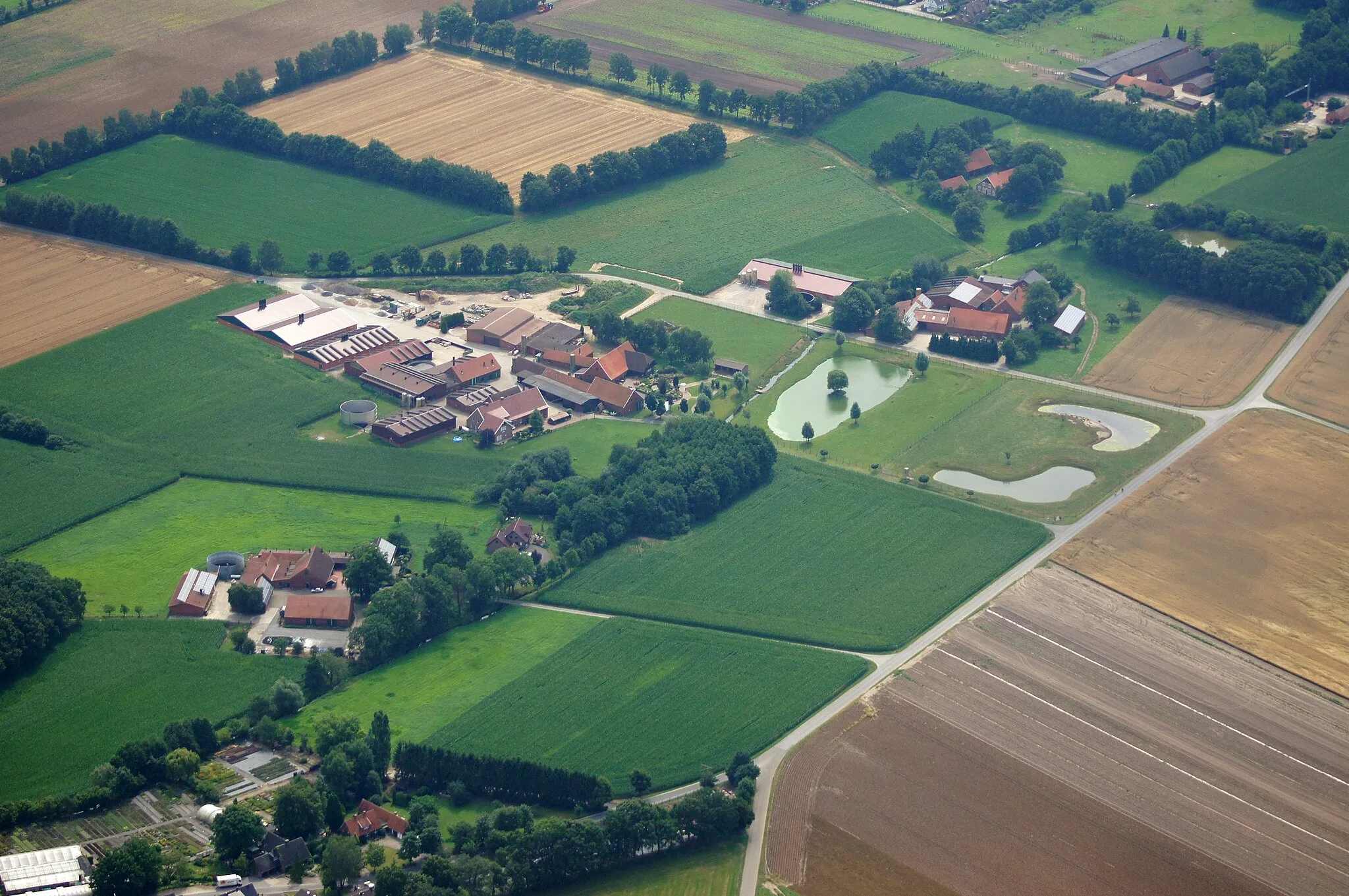 Photo showing: Beckenstrang, Marbeck bei Borken in Westfalen. Das Bild entstand während des Münsterland-Fotoflugs am 20. Juli 2014.