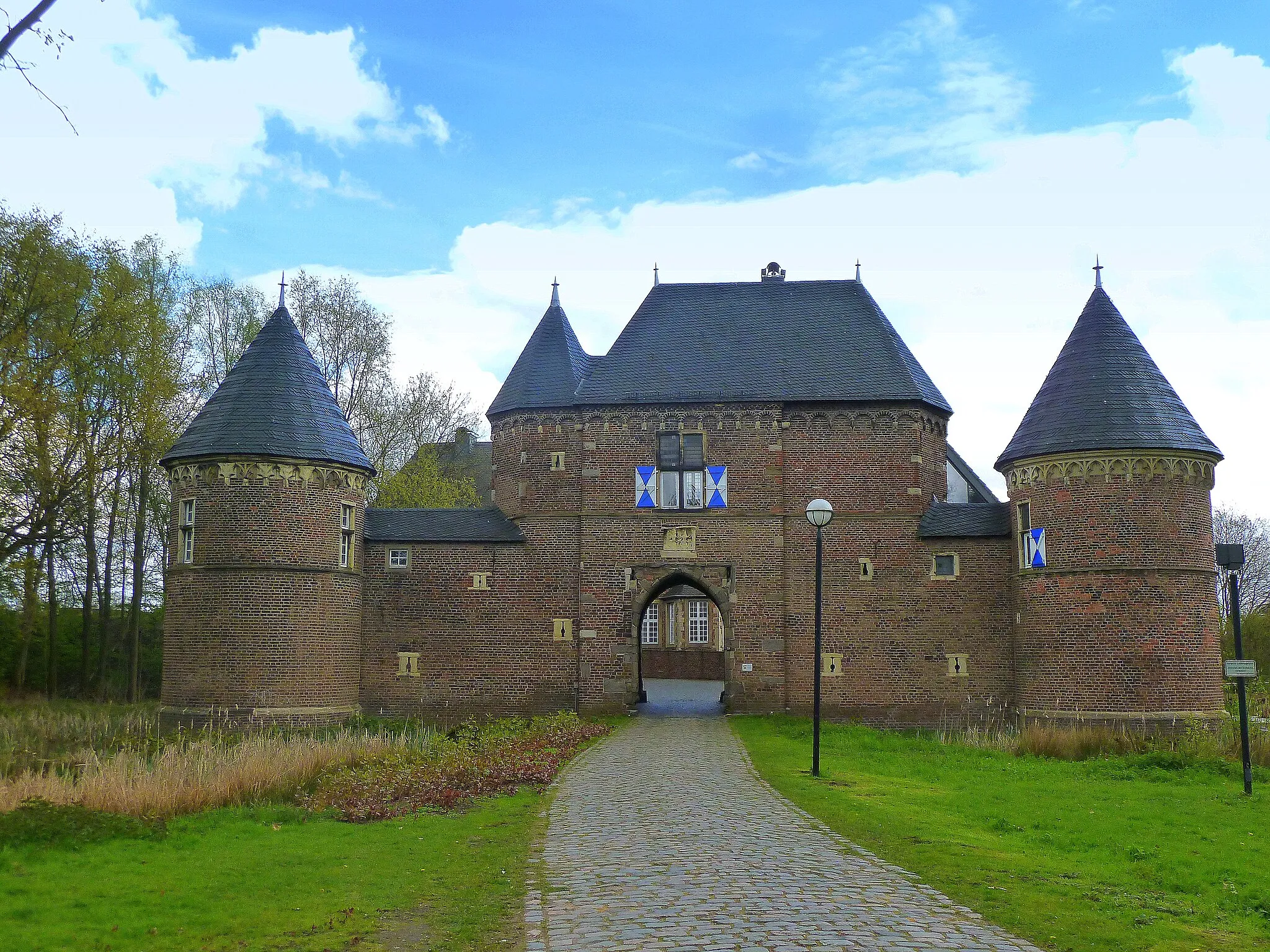 Photo showing: Burg Vondern in Oberhausen