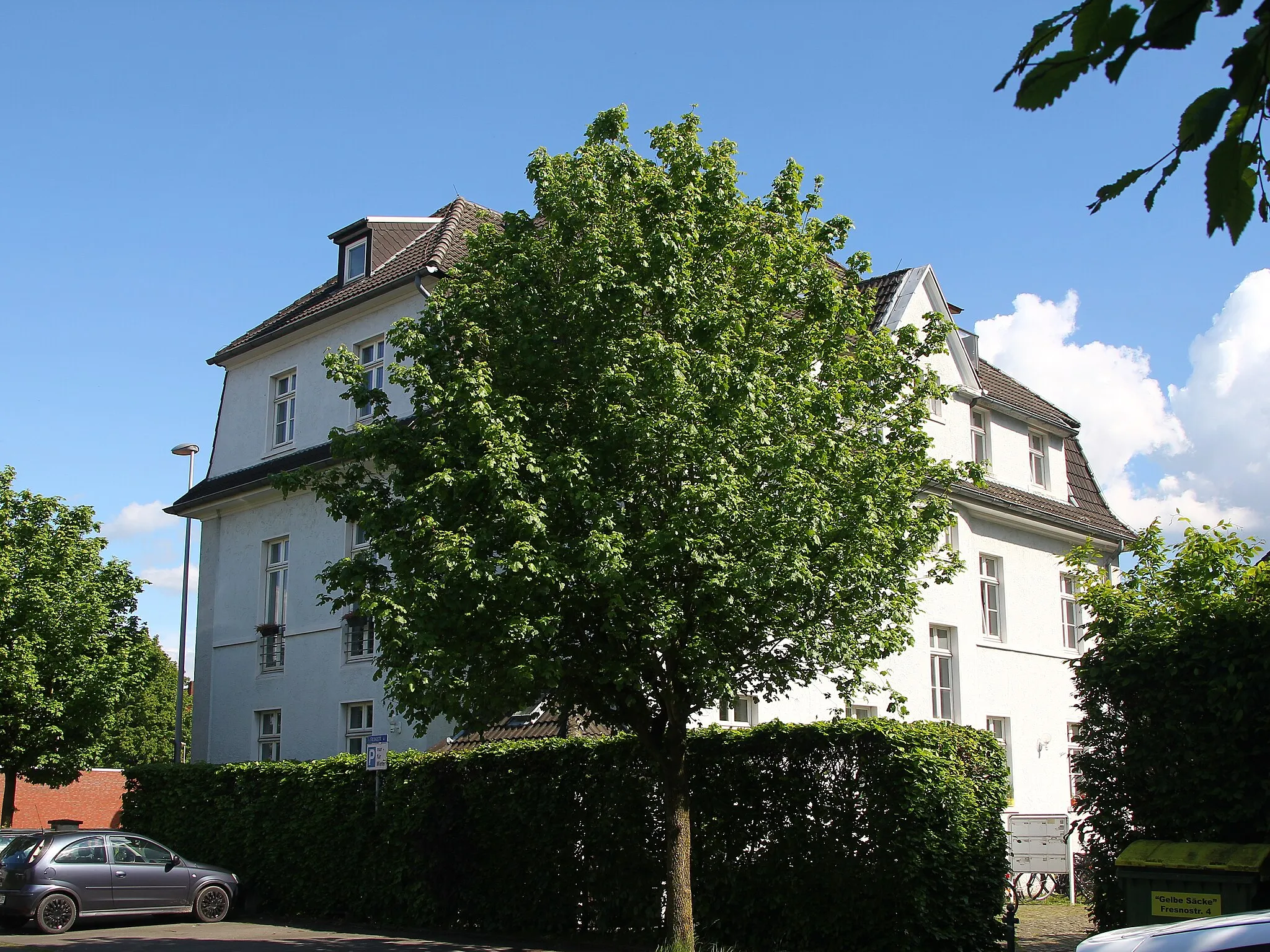 Photo showing: Fresnostraße 4: Durch Konversion von Kasernen entstandene Wohnungen
