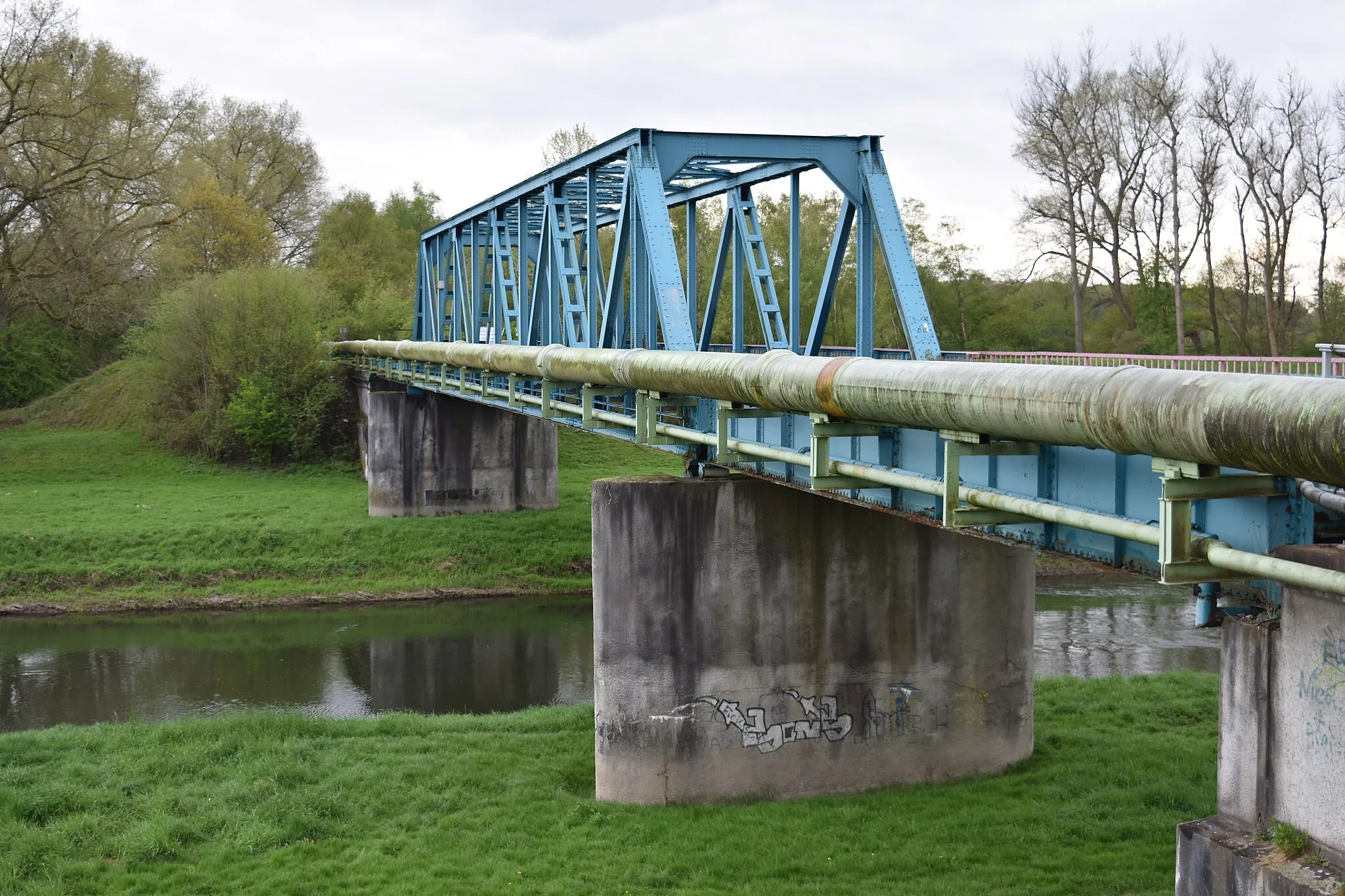 Photo showing: Stillgelegte ehemalige Hafenbahn über die Lippe in Hervest Dorsten; Bereich im Naturschutzgebiet „Lippeaue“ (NSG RE-029) in Dorsten