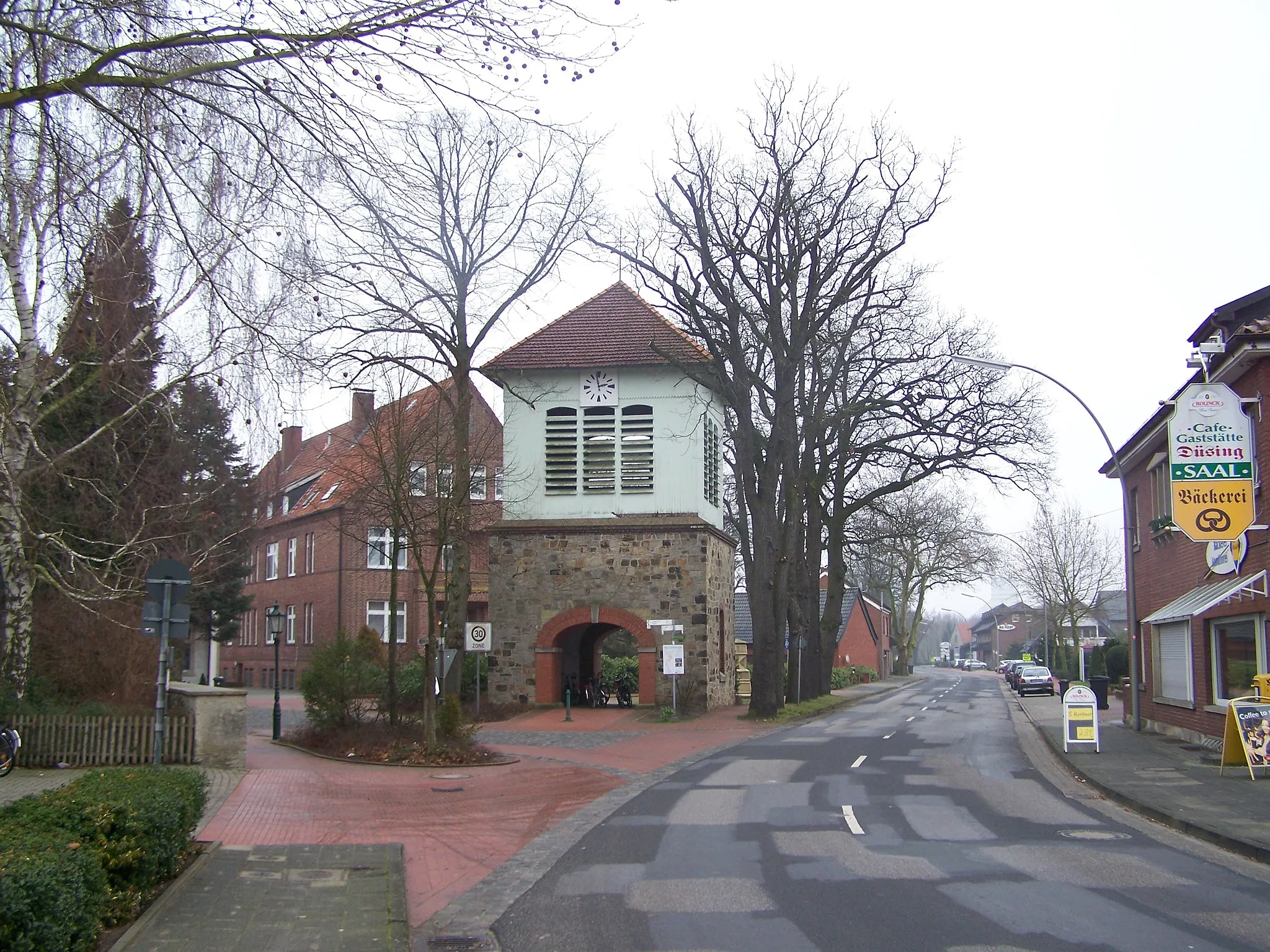Photo showing: Alter Glockenturm in Schapen, Niedersachsen.