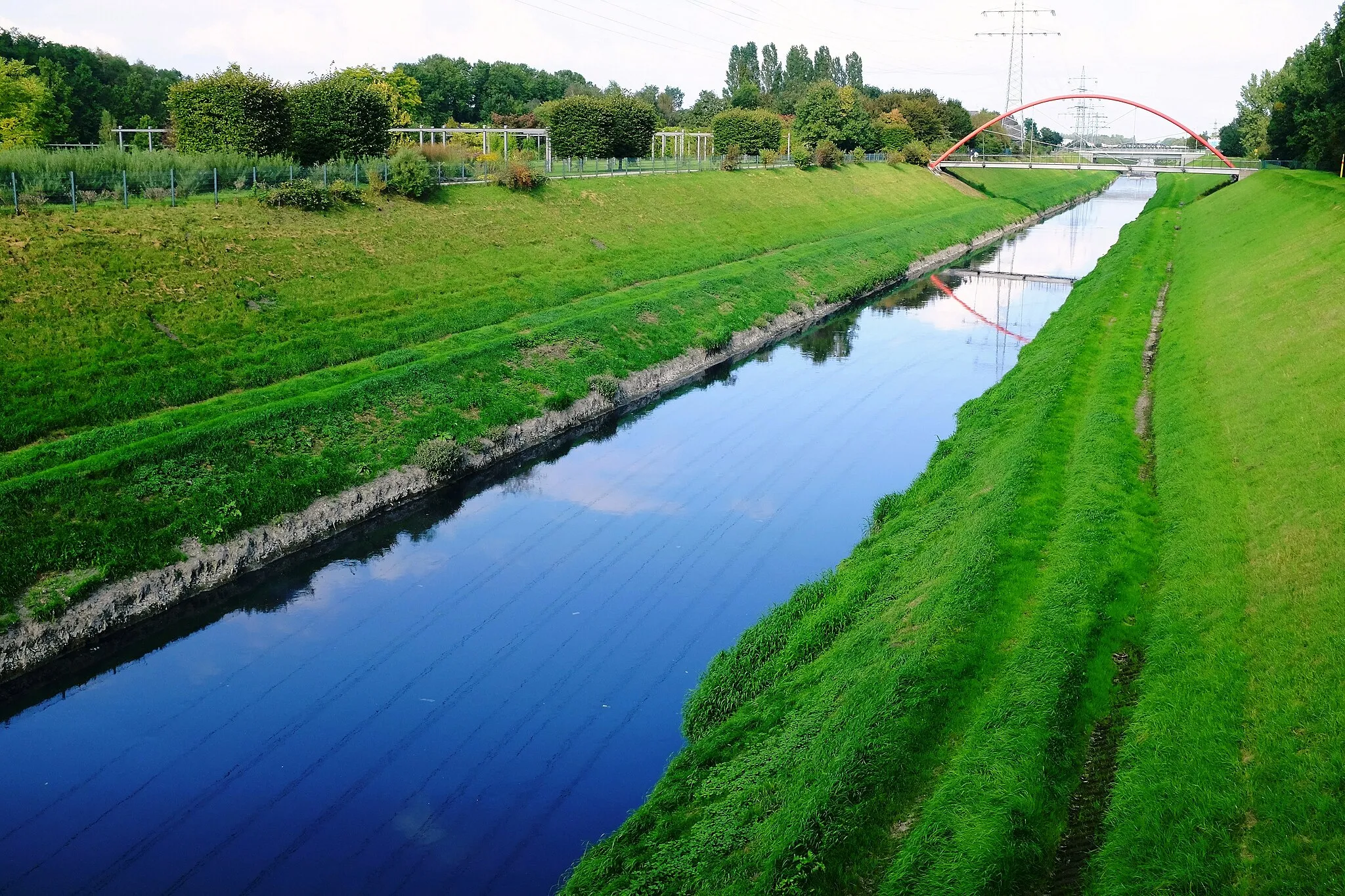 Photo showing: Emscher through nordsternpark