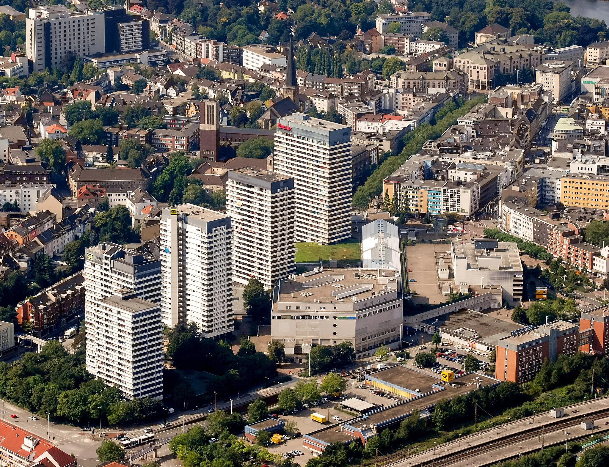Photo showing: Aerial view of Mülheim an der Ruhr from northeast