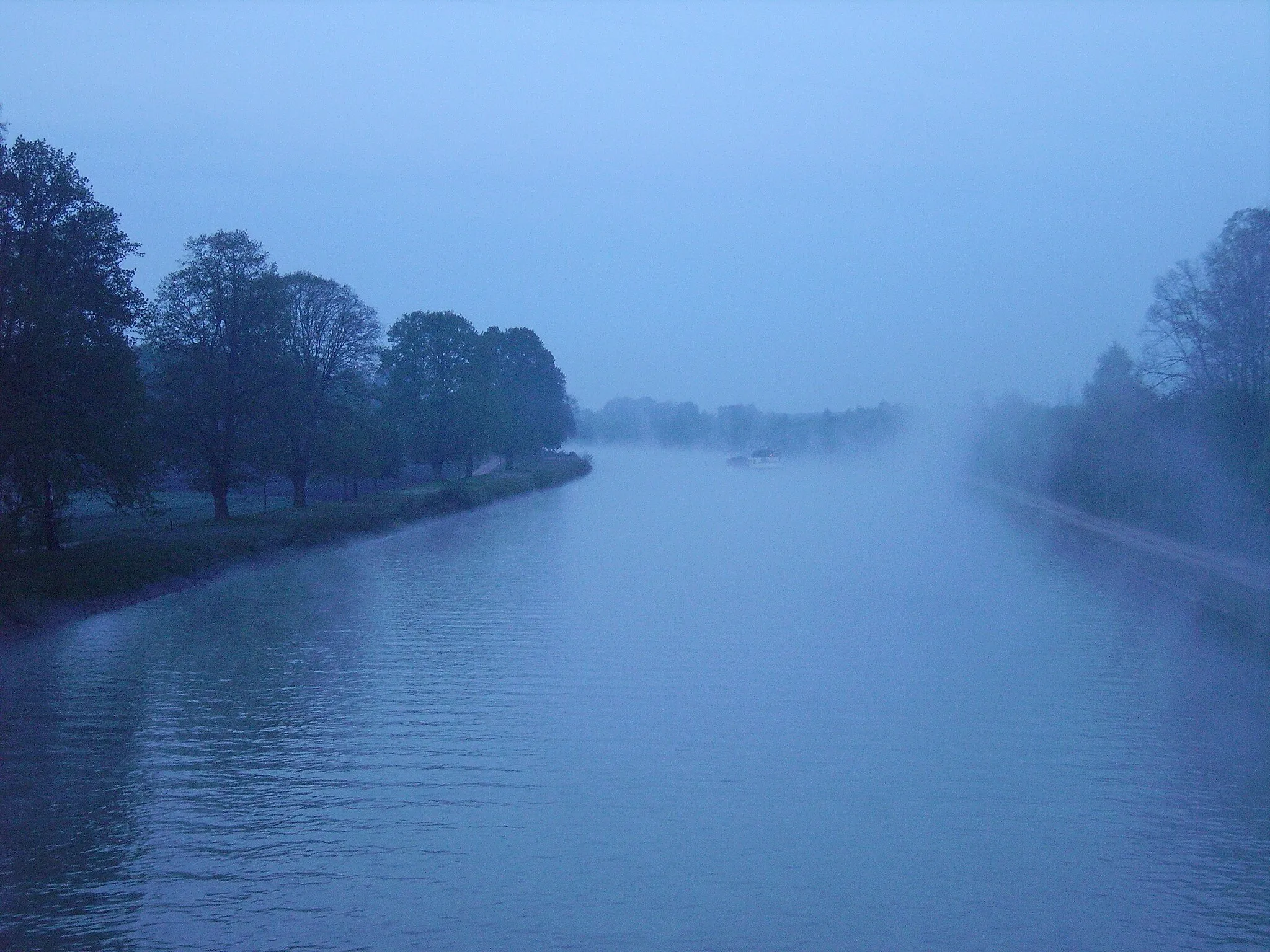 Photo showing: Kanal in Uffeln am Morgen