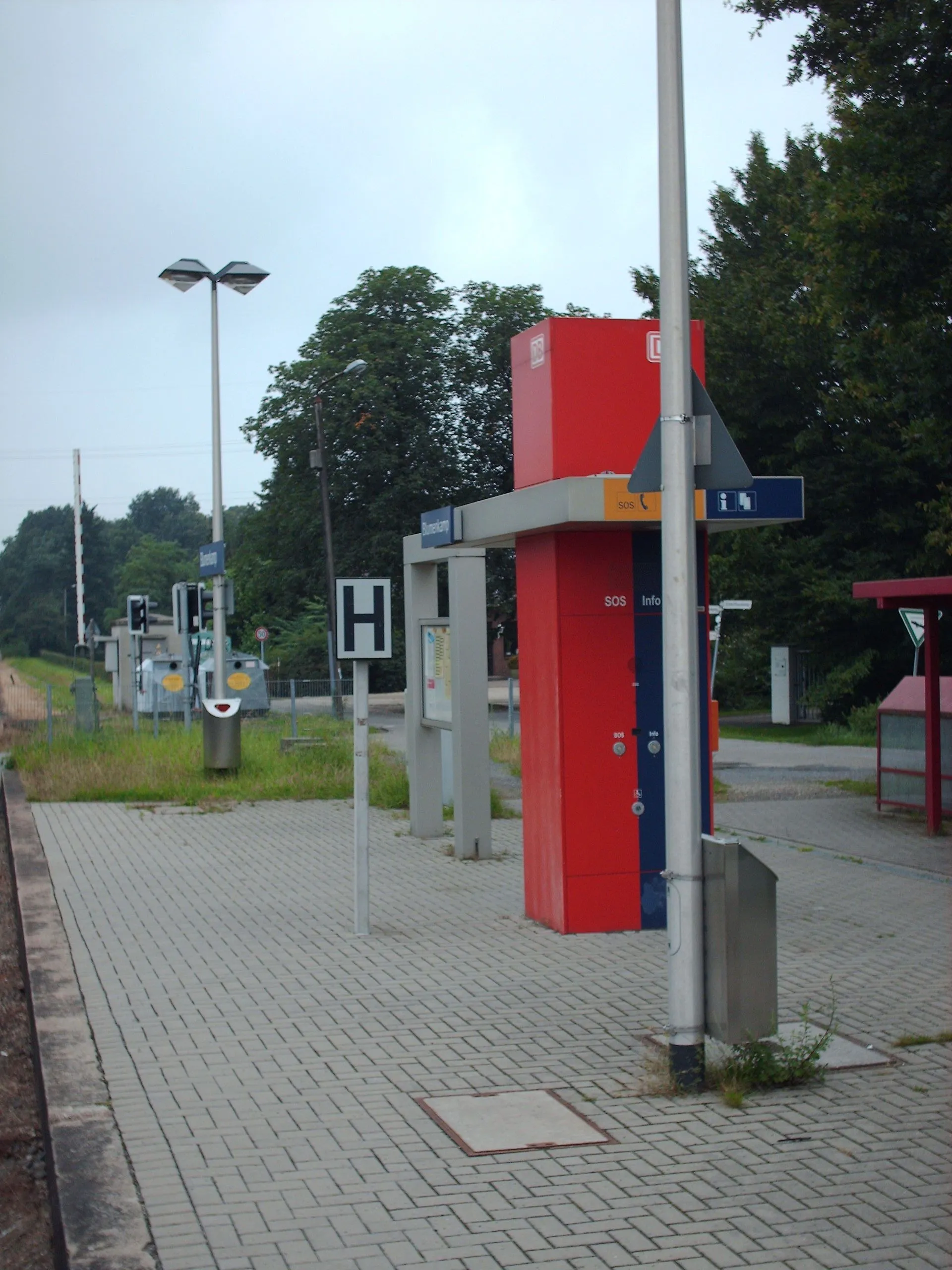 Photo showing: Blumenkamp station, Wesel, Germany