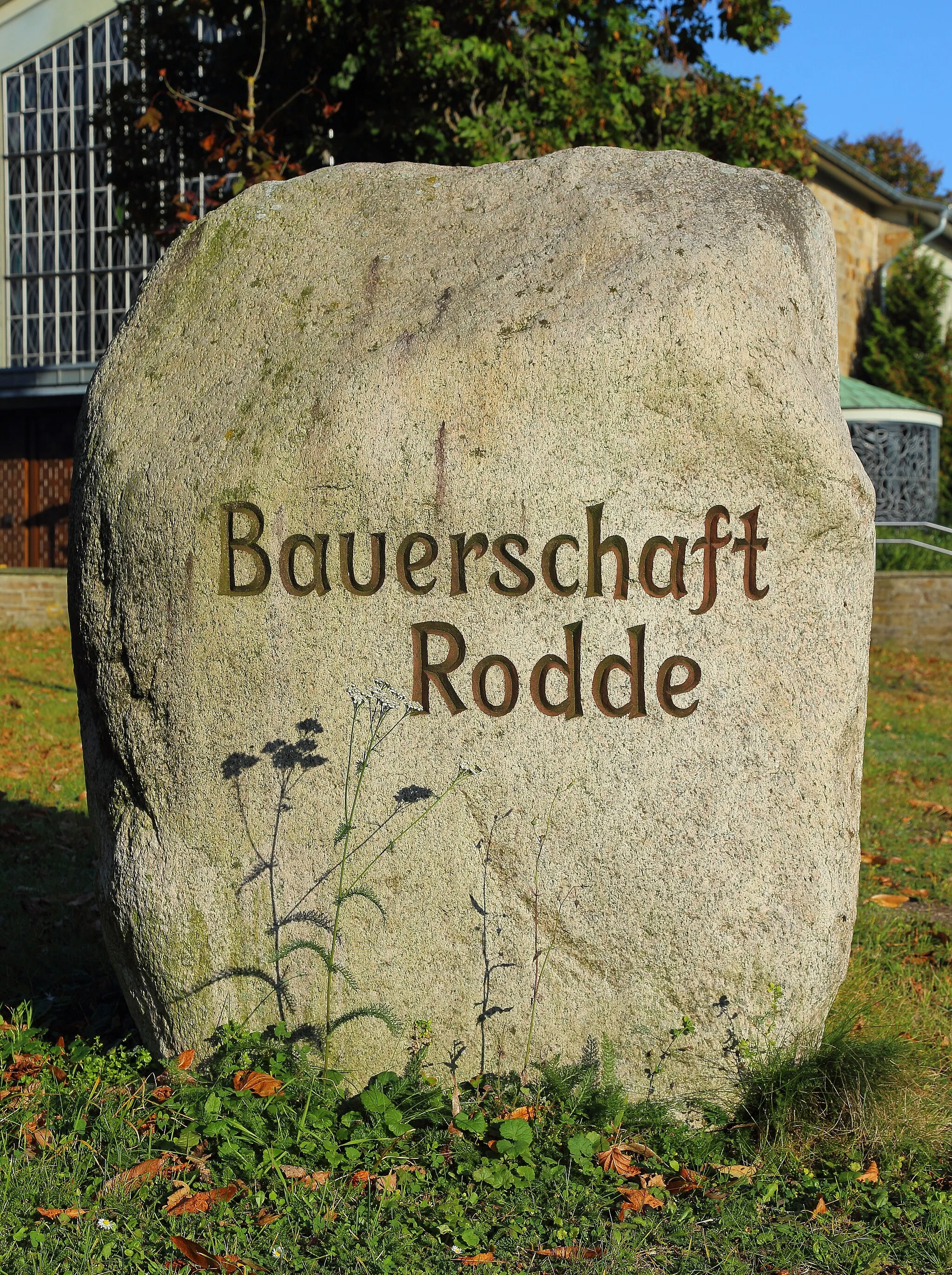 Photo showing: Memorial stone Bauerschaft Rodde in Rheine-Rodde, Kreis Steinfurt, North Rhine-Westphalia, Germany. A Bauerschaft is a kind of hamlet in some areas in Germany.