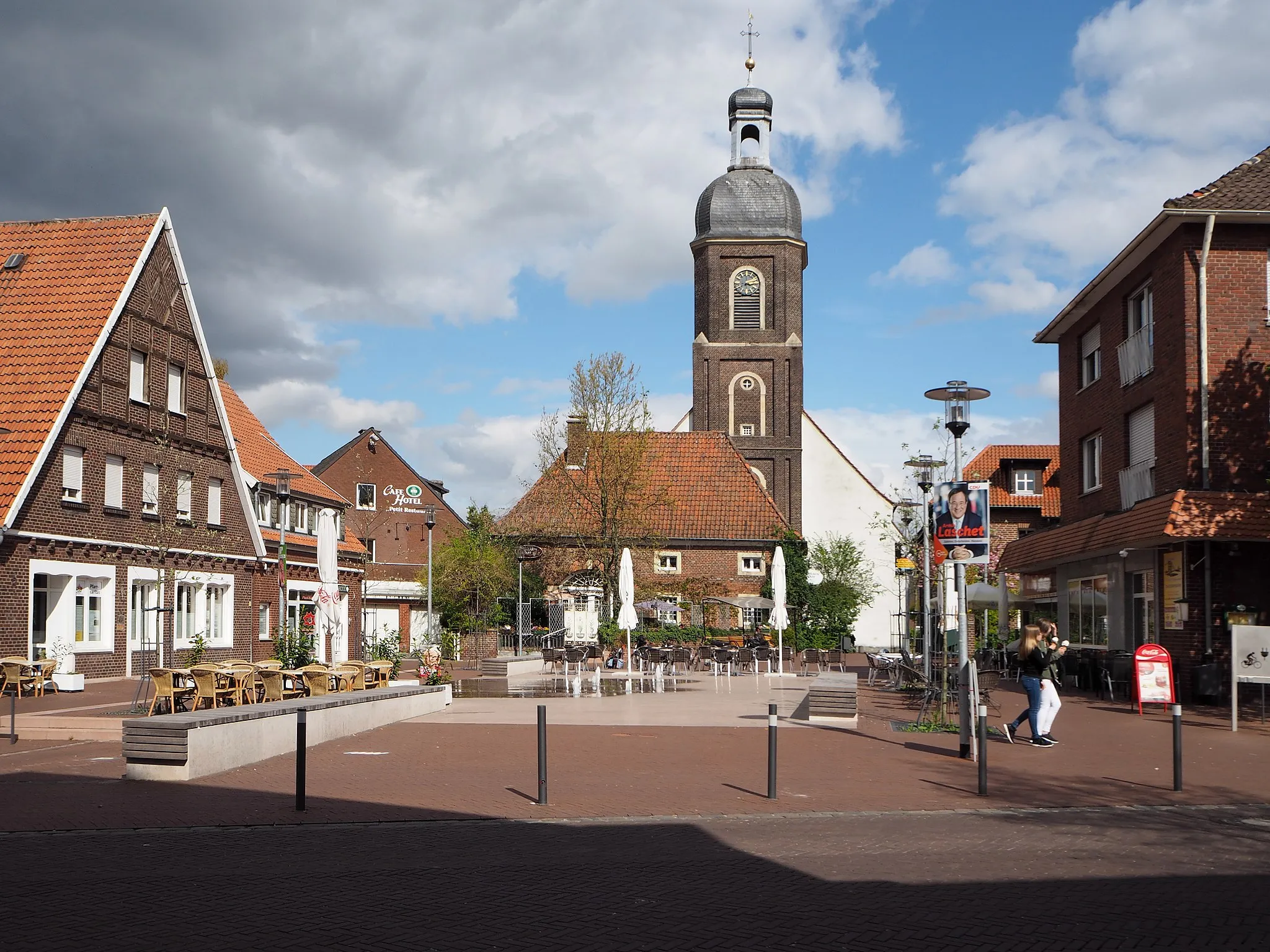 Photo showing: Nordkirchen (NRW), Ludwig-Becker-Platz, Foto: April 2017