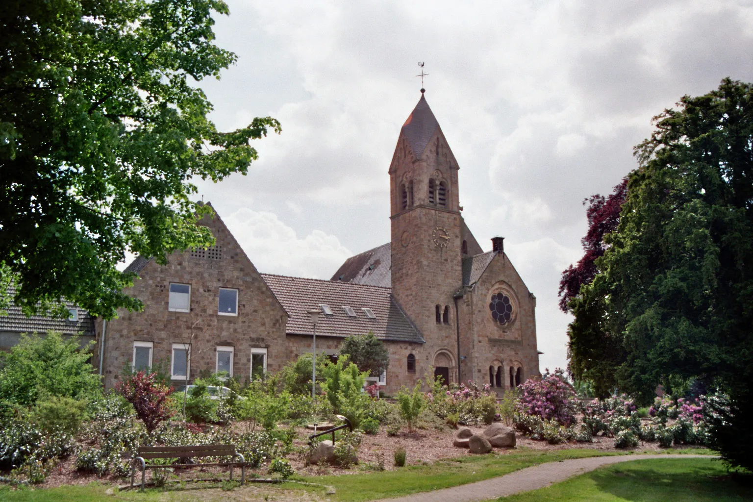 Photo showing: Evangelische Friedenskirche in Hörstel, Nordrhein-Westfalen, Deutschland.