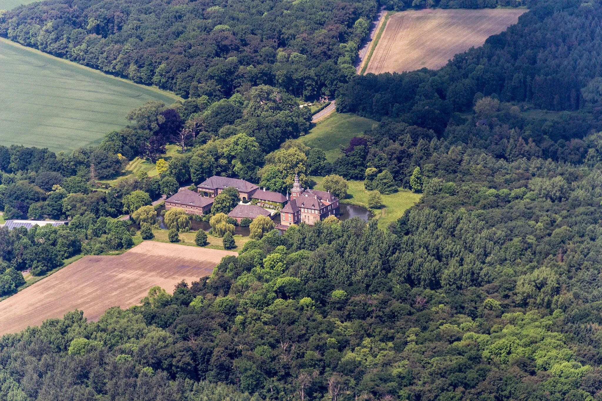 Photo showing: Sandfort Castle, Olfen, North Rhine-Westphalia, Germany