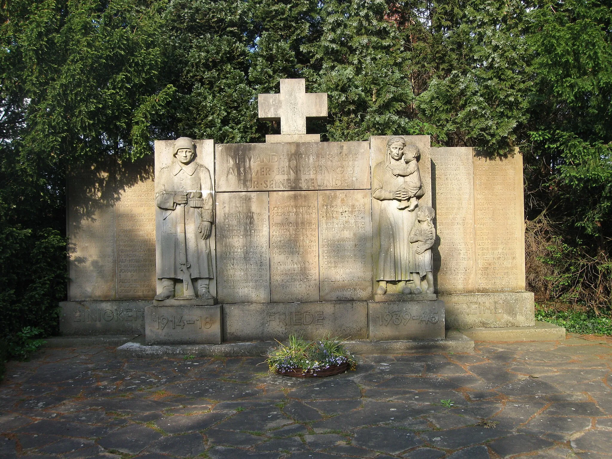 Photo showing: Monumento a los caídos en Erle, Alemania