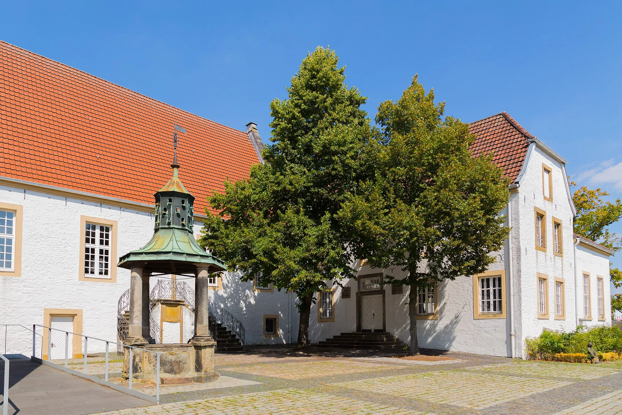 Photo showing: The manor house Falkenhof aka Vila Reni in Rheine, Kreis Steinfurt, North Rhine-Westphalia, Germany.