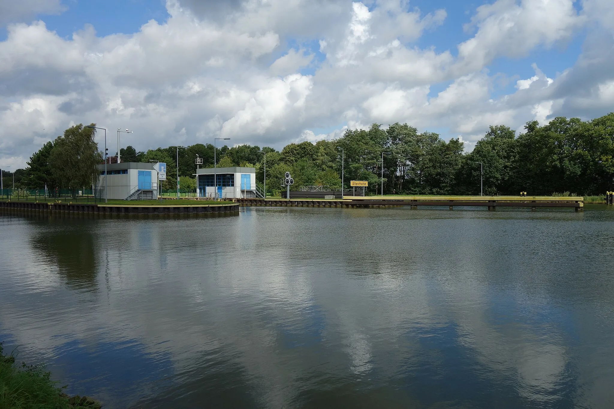 Photo showing: Top gate of Altenrheine lock