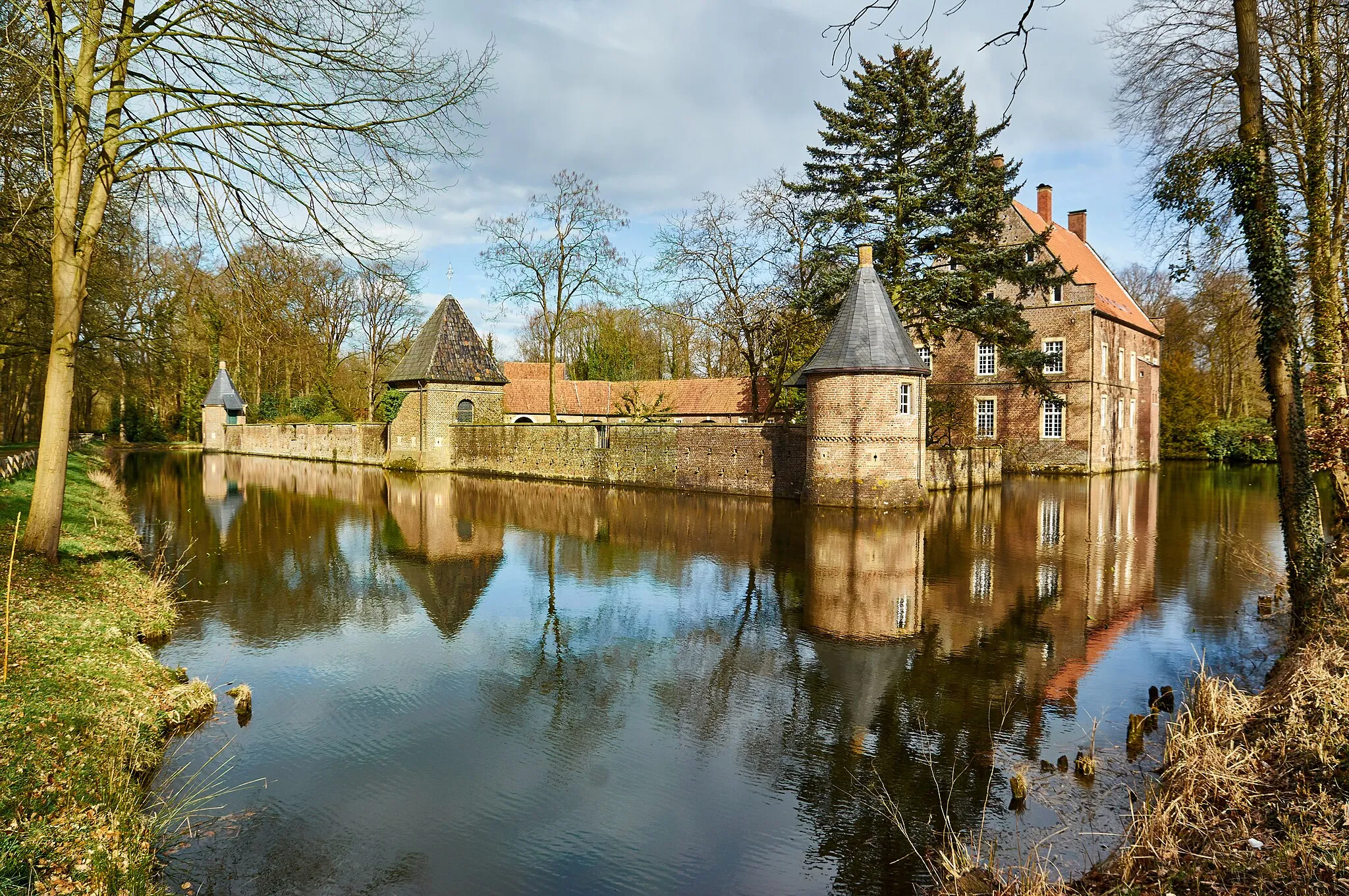 Photo showing: Haus Welbergen, a water castle  in Welbergen, Ochtrup, North Rhine-Westphalia, Germany.