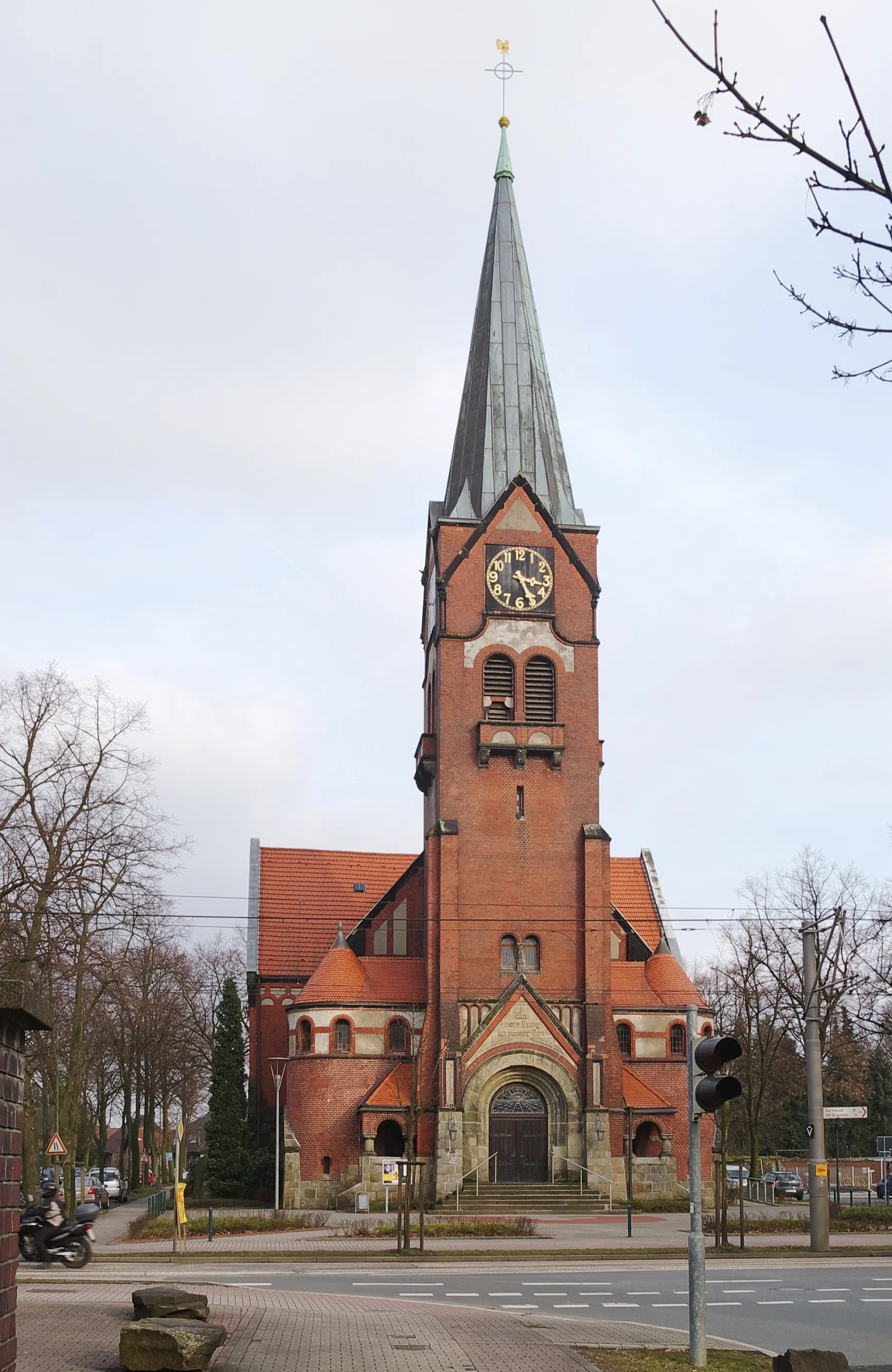 Photo showing: Evangelische Lutherkirche, Lünen-Brambauer, Brechtener Straße 45