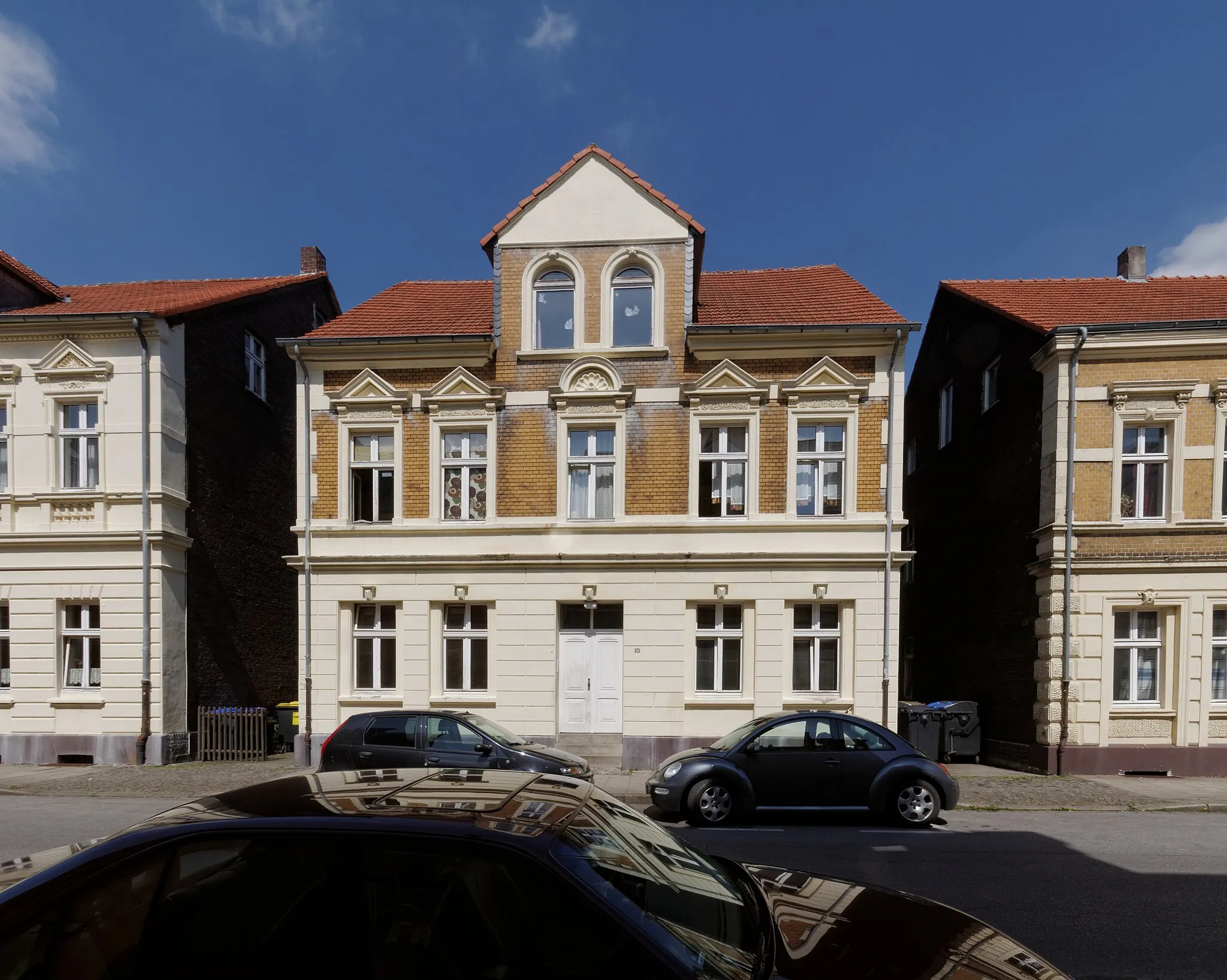 Photo showing: Bochum, Kirchstr. 16; zweigeschossiges Gebäude mit Satteldach