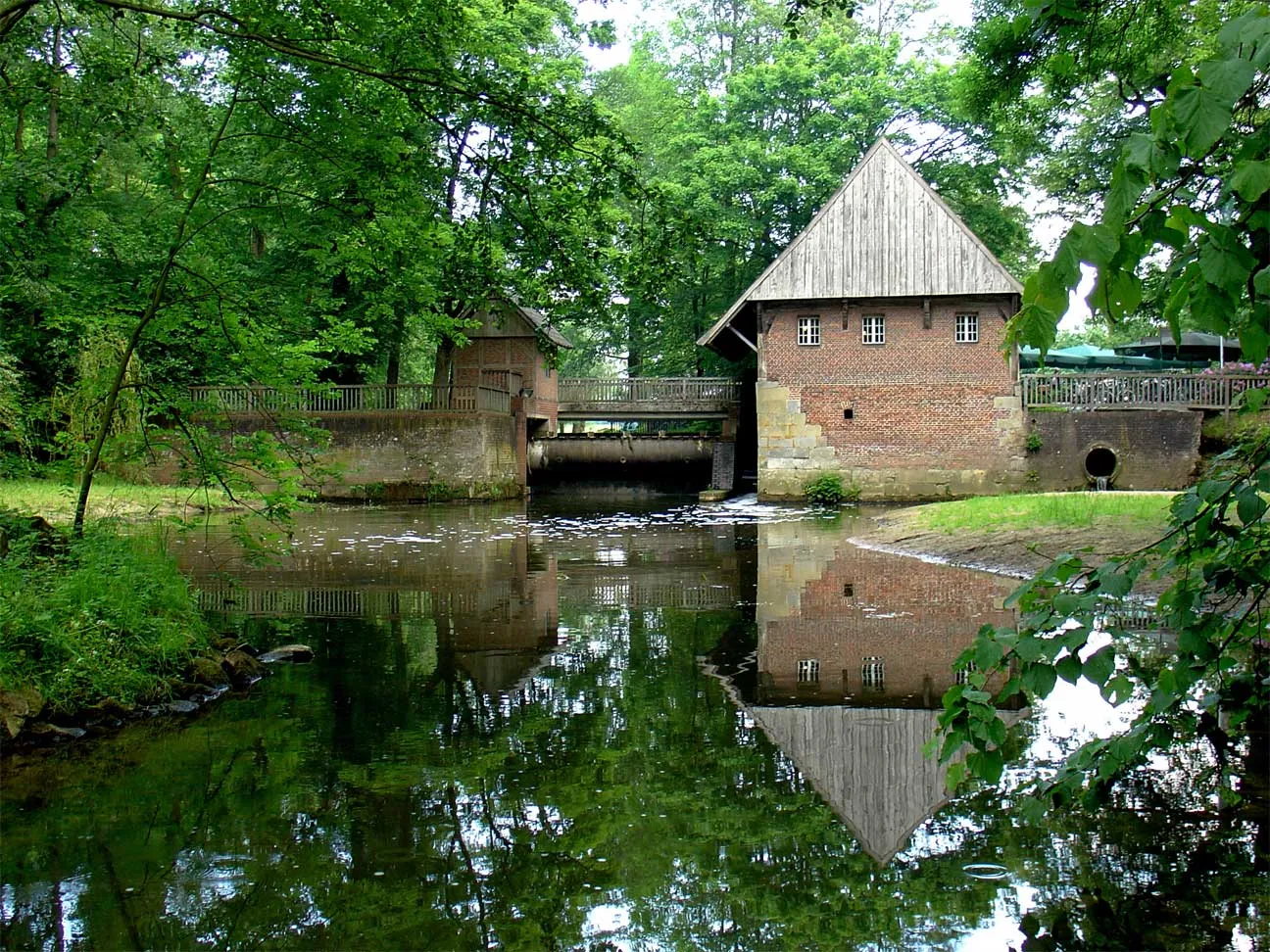 Photo showing: De Haarmühle in Alstätte aan de Alstätter Aa (na de grens Buurserbeek genoemd en vanaf Haaksbergen Schipbeek)
