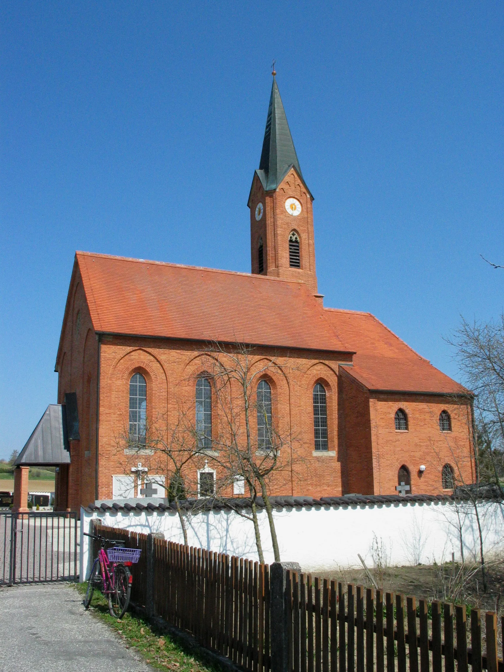 Photo showing: Mettenhausen, Kath. Pfarrkirche St. Mauritius.