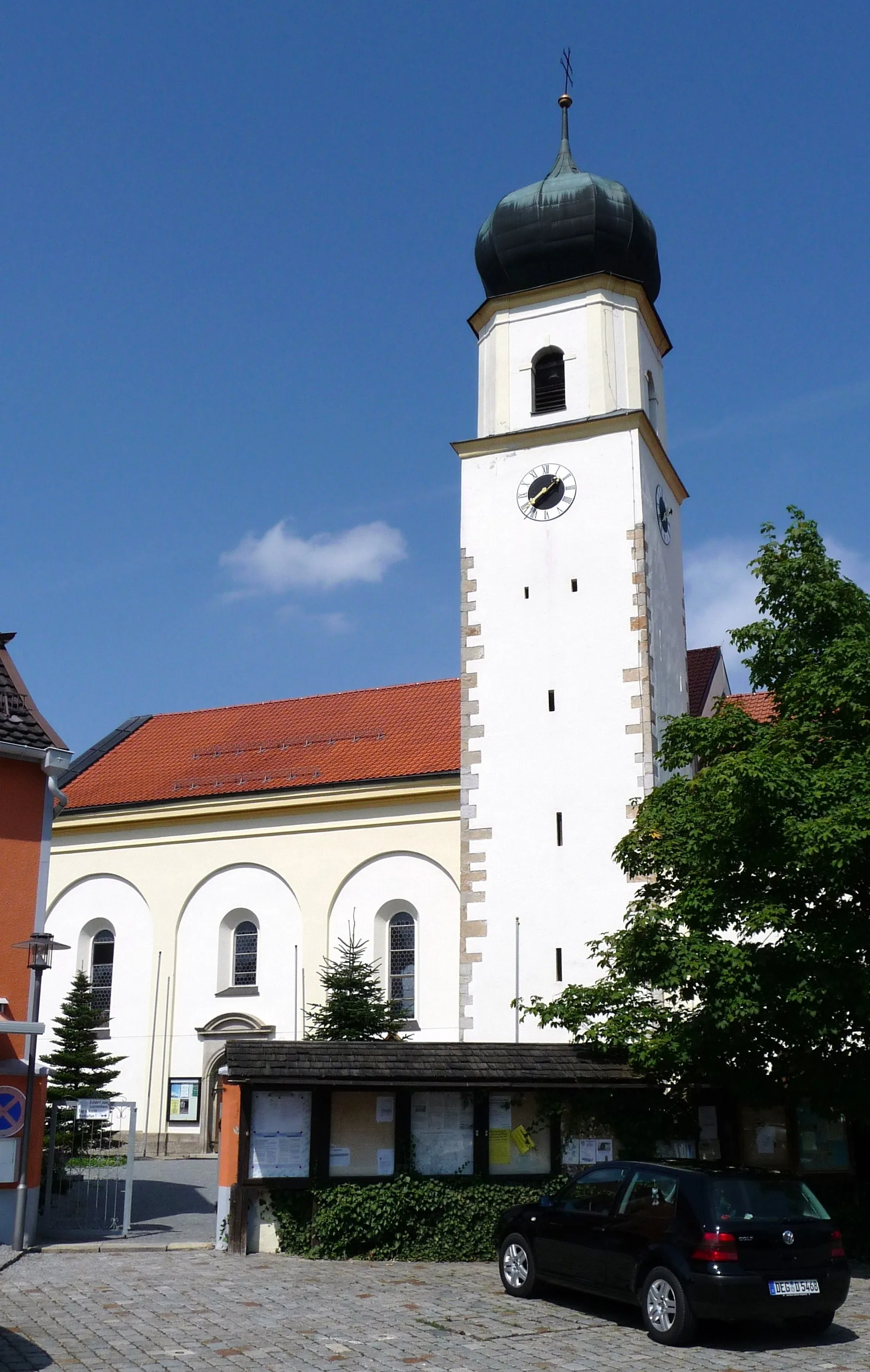 Photo showing: Die Pfarrkirche Maria Namen in Iggensbach
