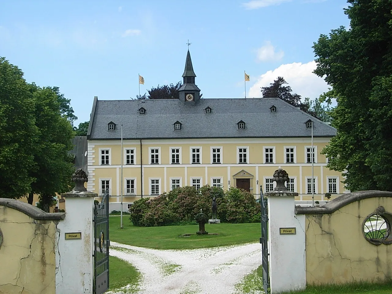 Photo showing: Das Schloss in Oberzwieselau, Gemeinde Lindberg, Landkreis Regen