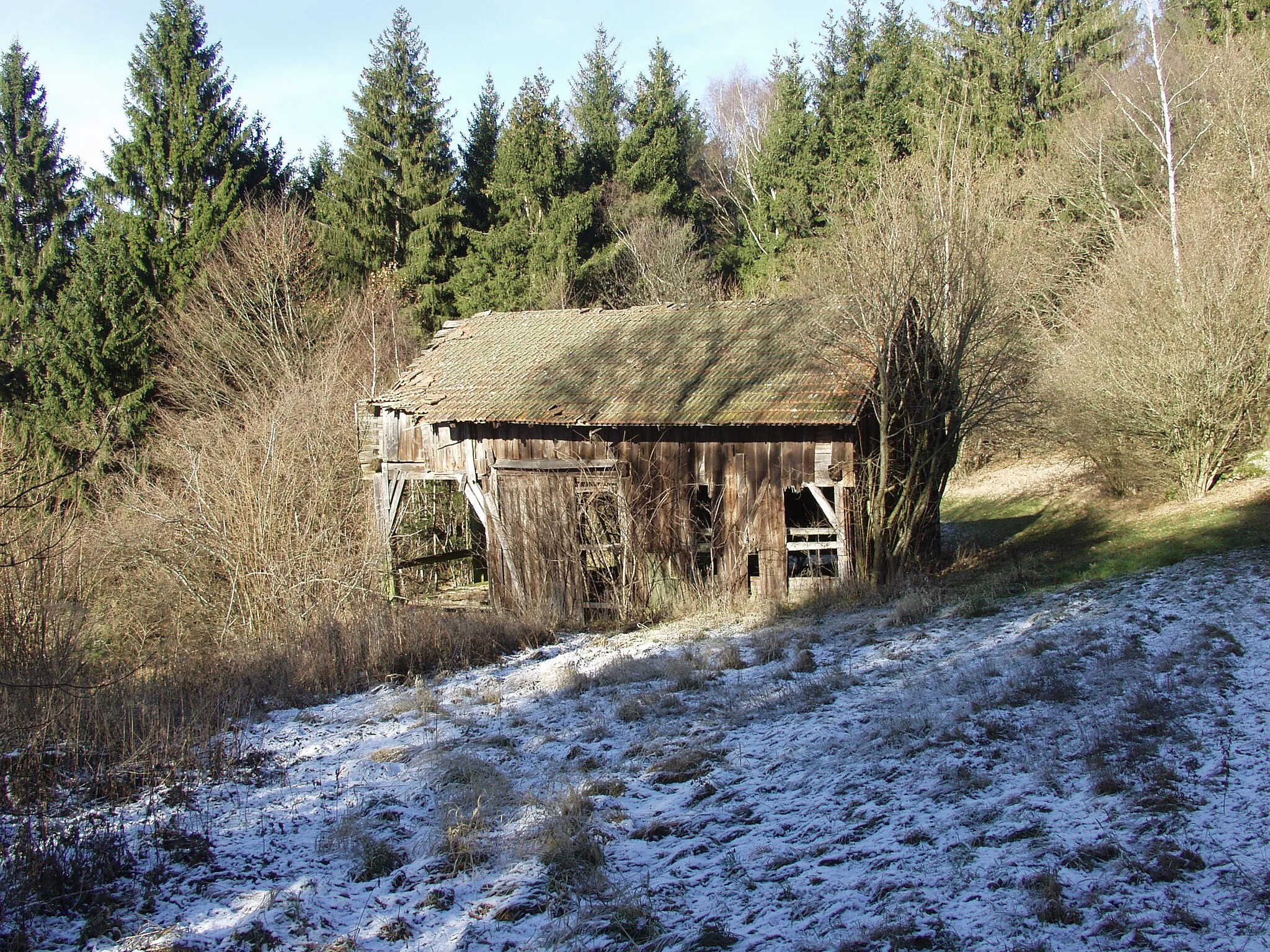 Photo showing: Verfallene Feldscheune in Kleinzierling
