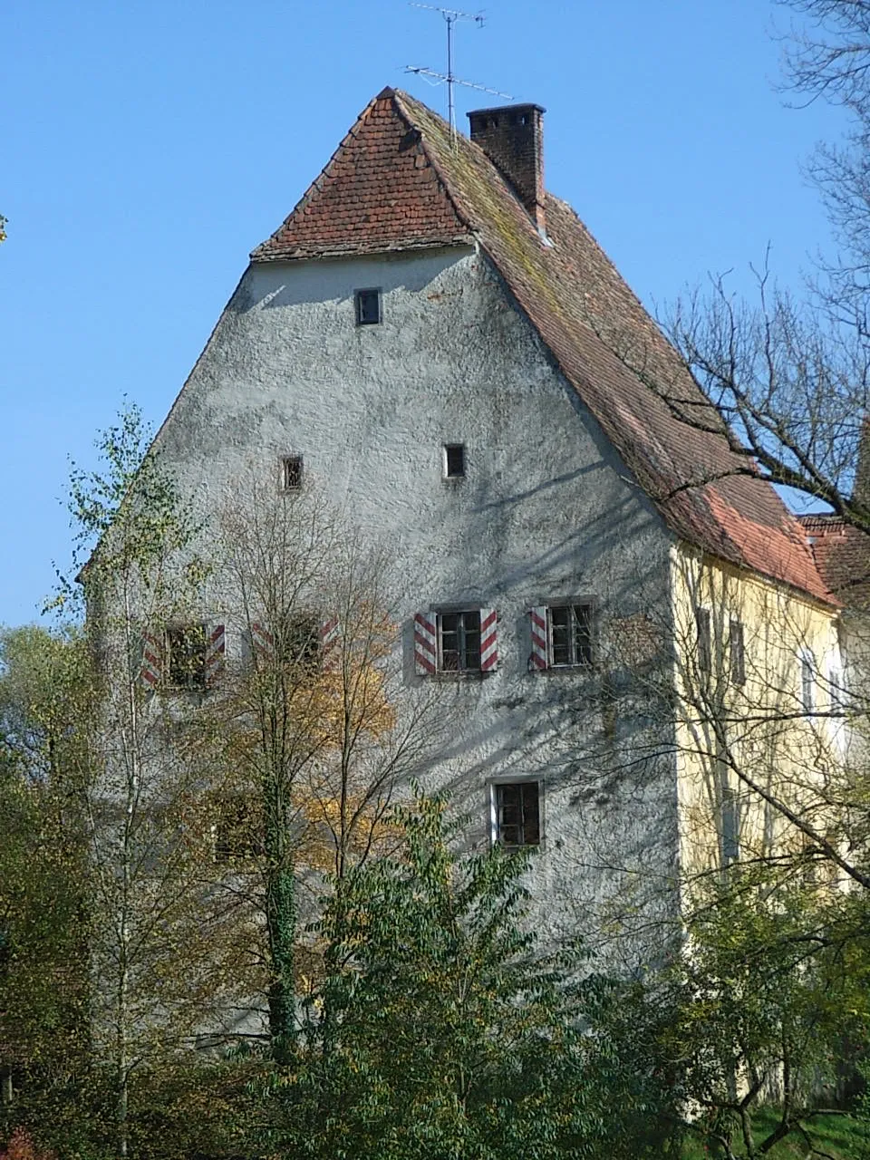 Photo showing: Schloss Aicha vorm Wald