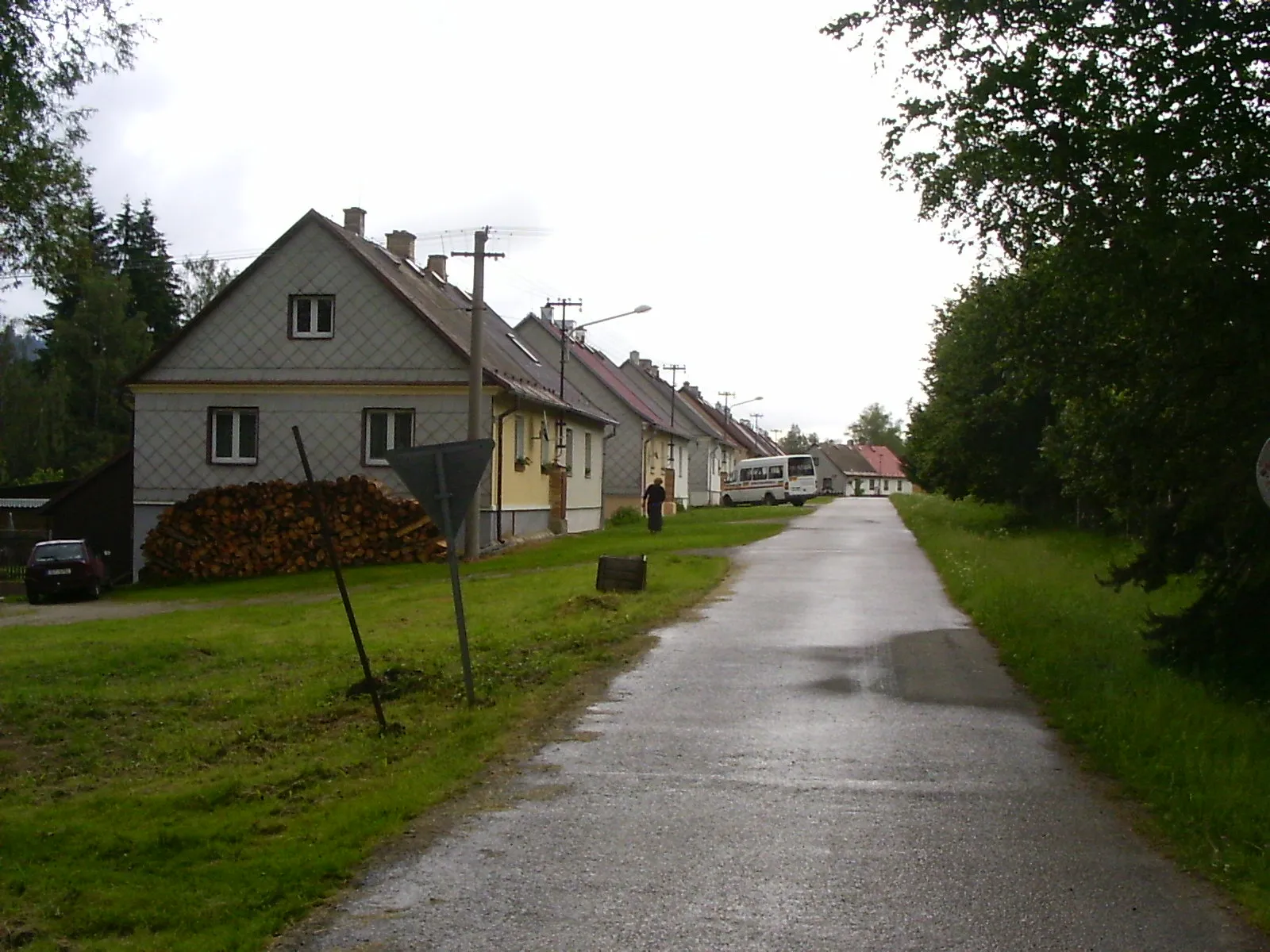 Photo showing: Nová Pec, village street