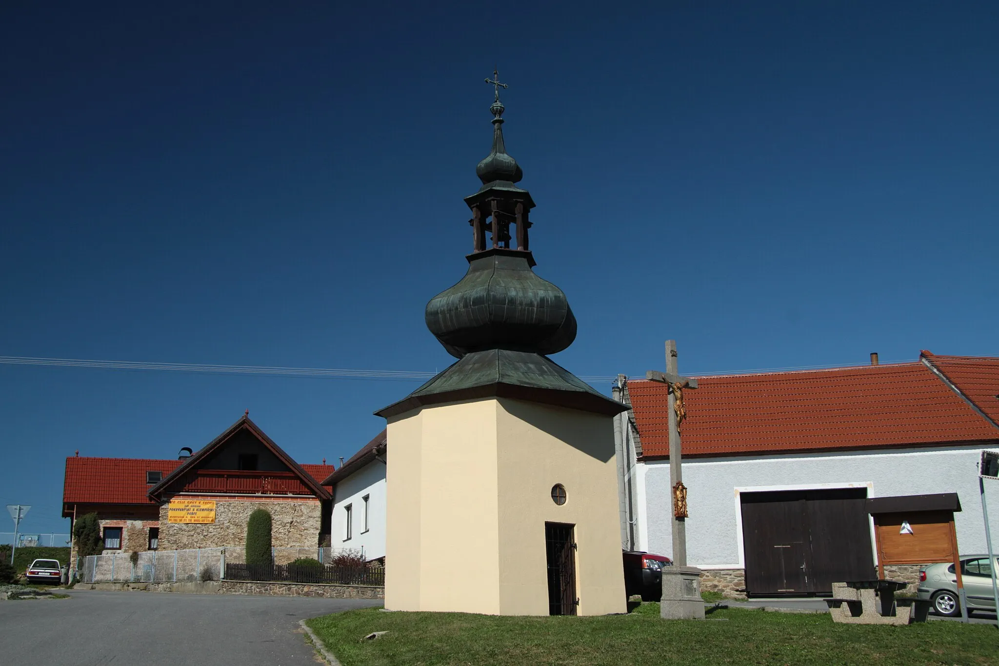 Photo showing: Chapel in Kratušín village in Prachatice District in the Czech Republic