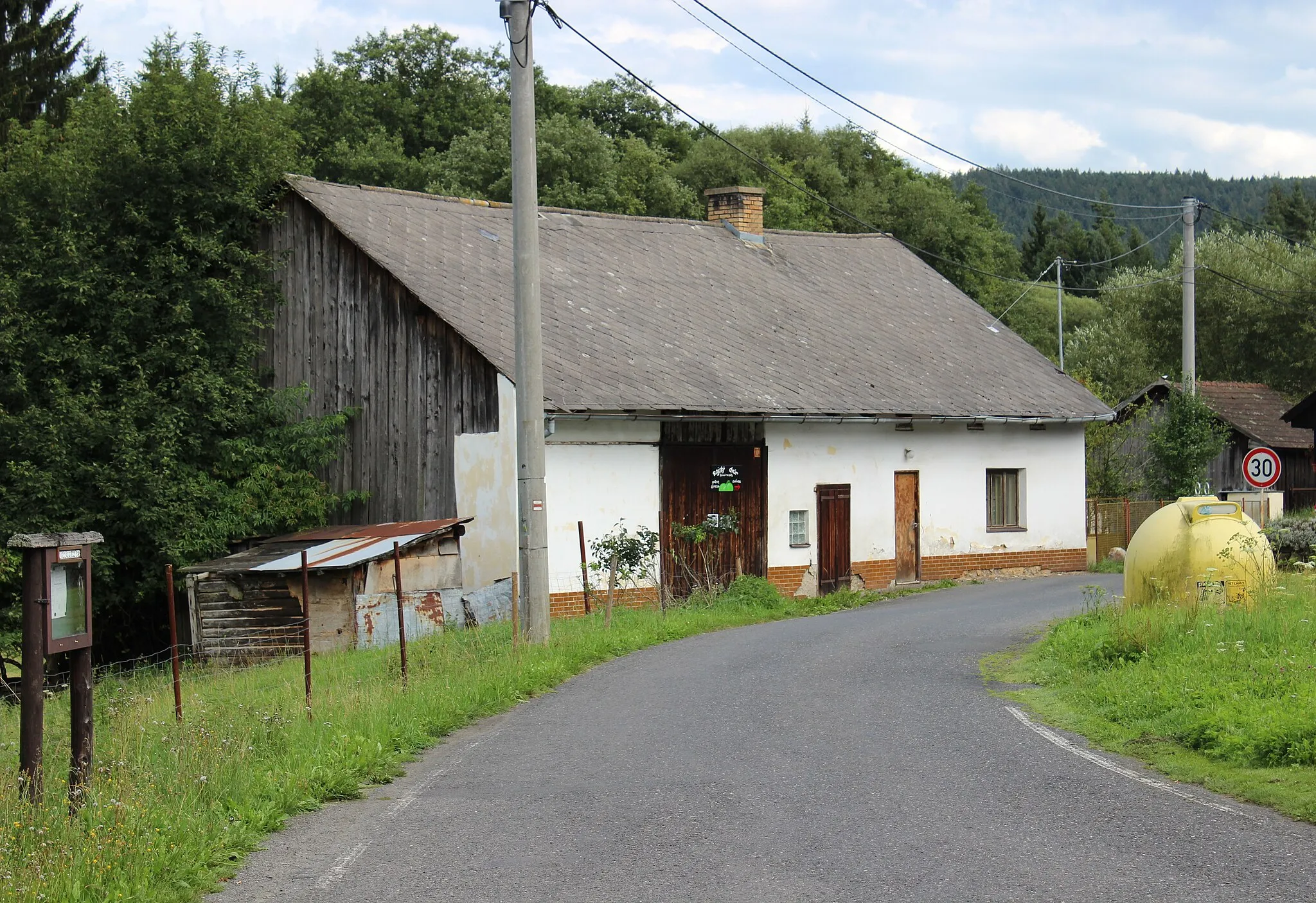 Photo showing: Dům číslo popisné 8 v Novém Městečku, části Dlouhé Vsi v klatovském okrese.