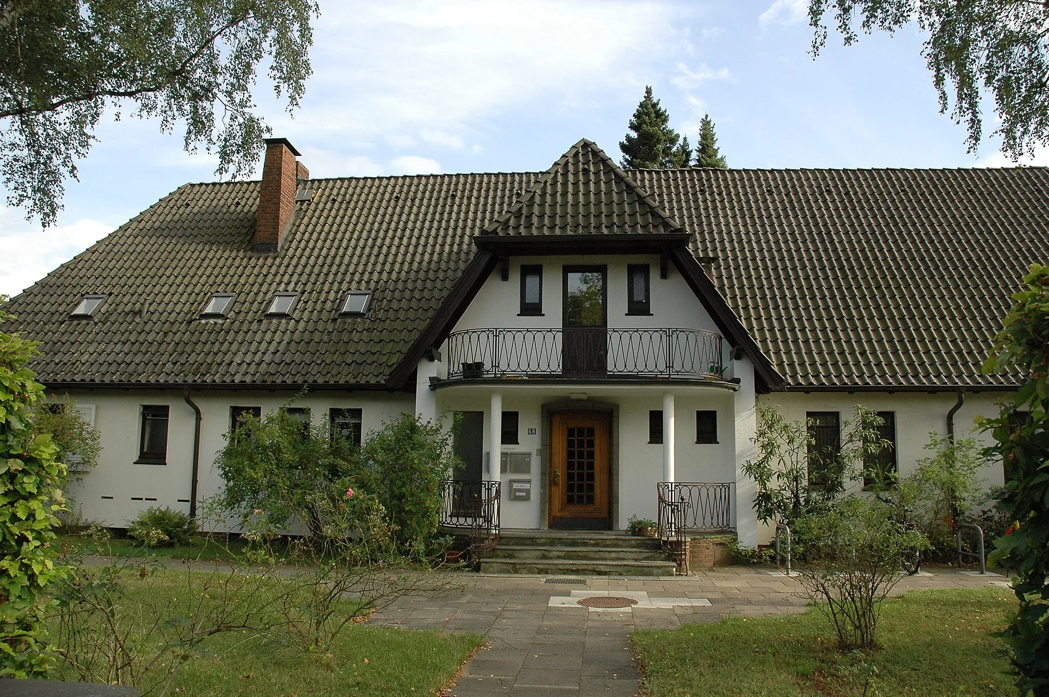 Photo showing: Gemeindehaus, Pastorat Stein-Hardenberg-Straße 68