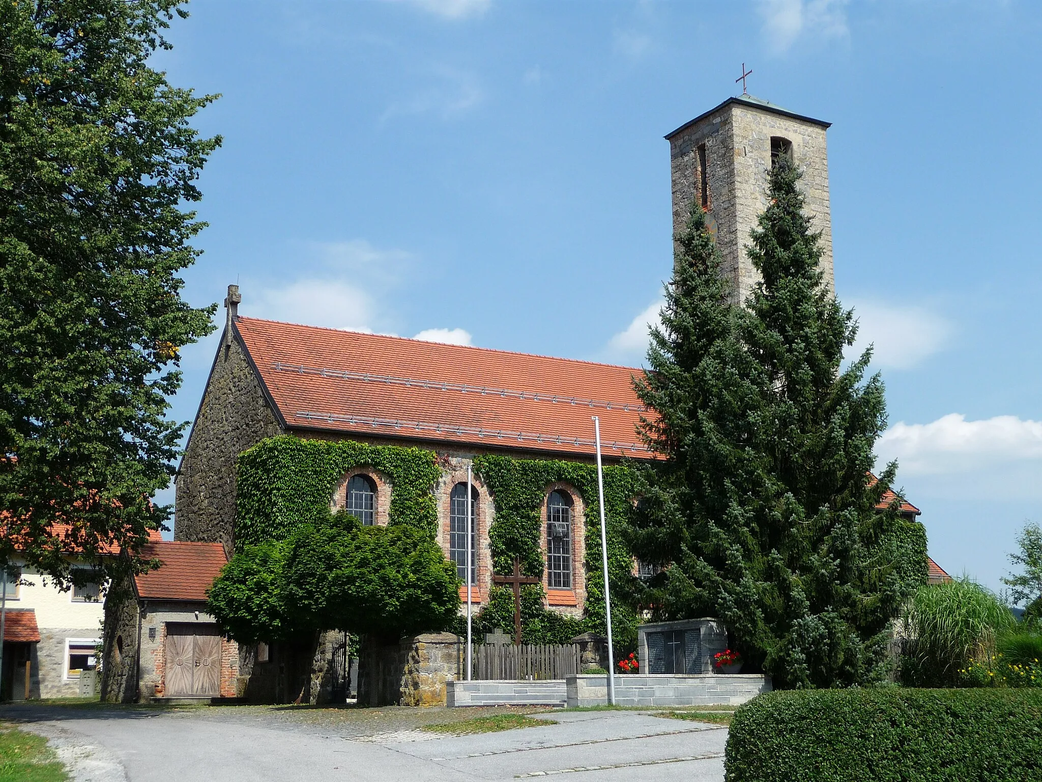 Photo showing: Die Expositurkirche St. Hartmann in Thannberg, Gemeinde Thurmansbang