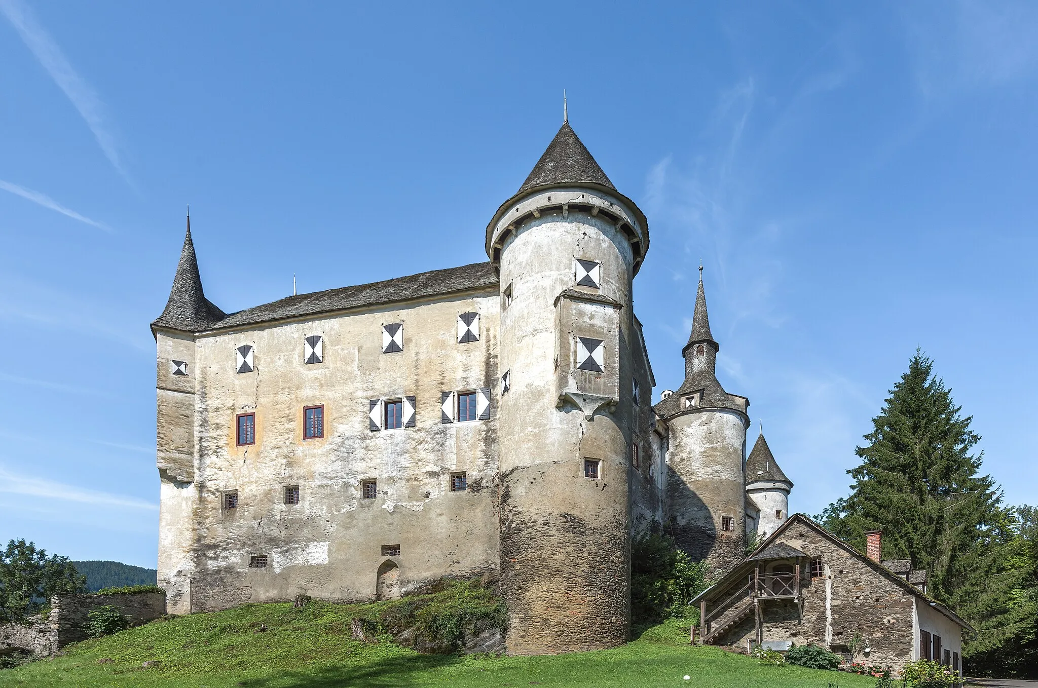Photo showing: Eastern view of castle Frauenstein, municipality Frauenstein, district Sankt Veit, Carinthia, Austria, EU