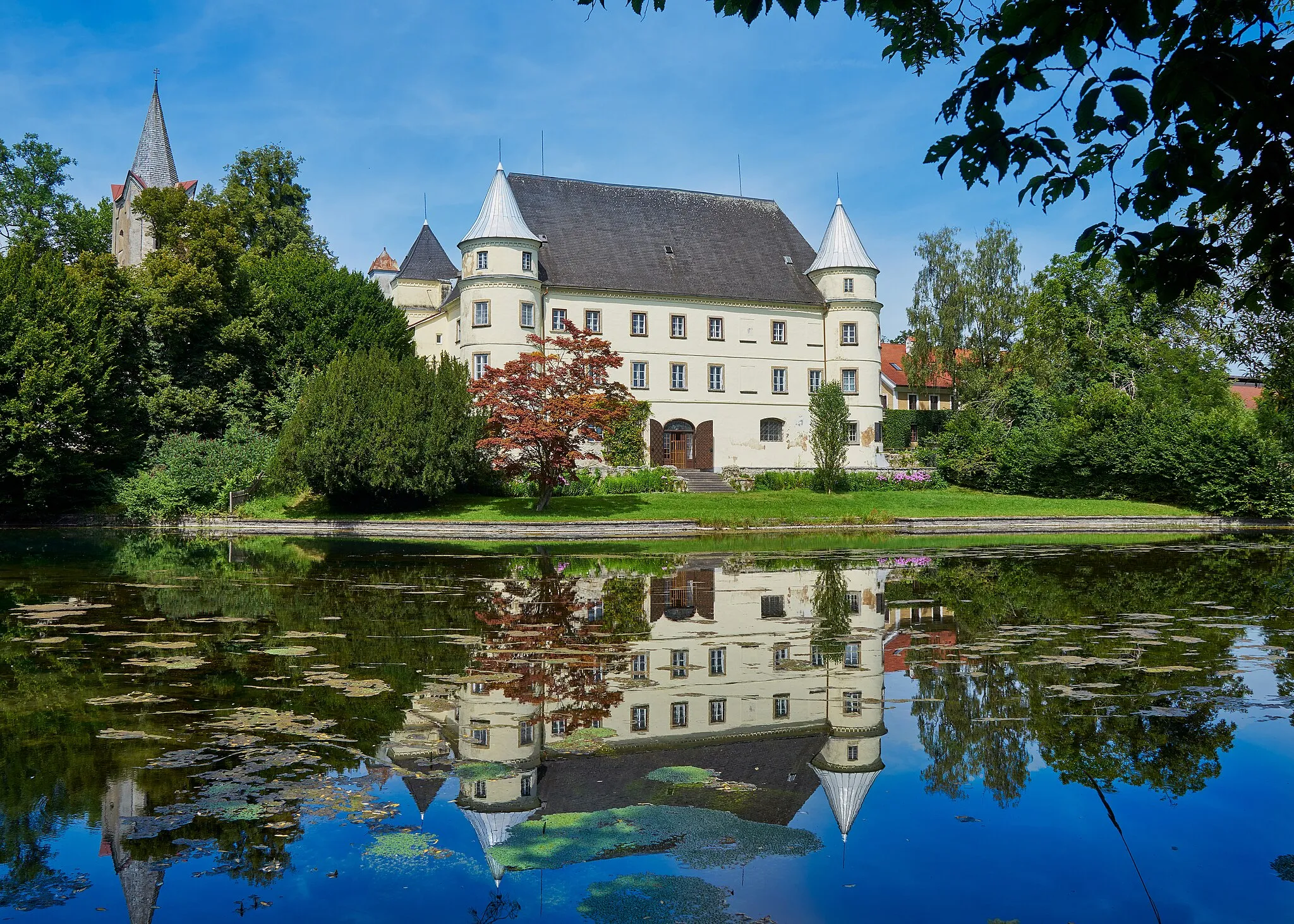 Photo showing: Schloss Hagenau - Ansicht von Südwesten