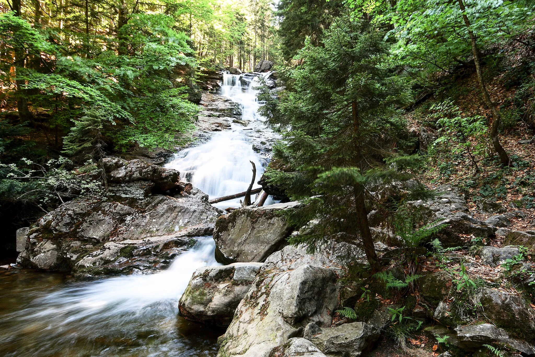 Photo showing: This is the first and main part of the Riesloch cascade as you see it if you are approaching from the parking lot.