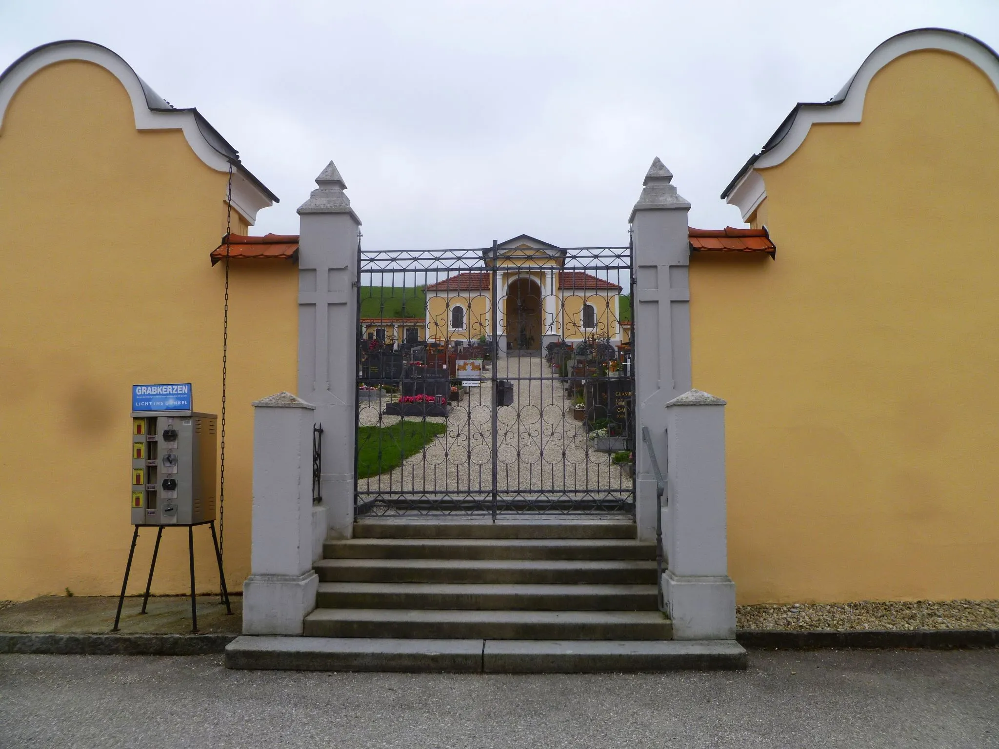 Photo showing: Friedhof