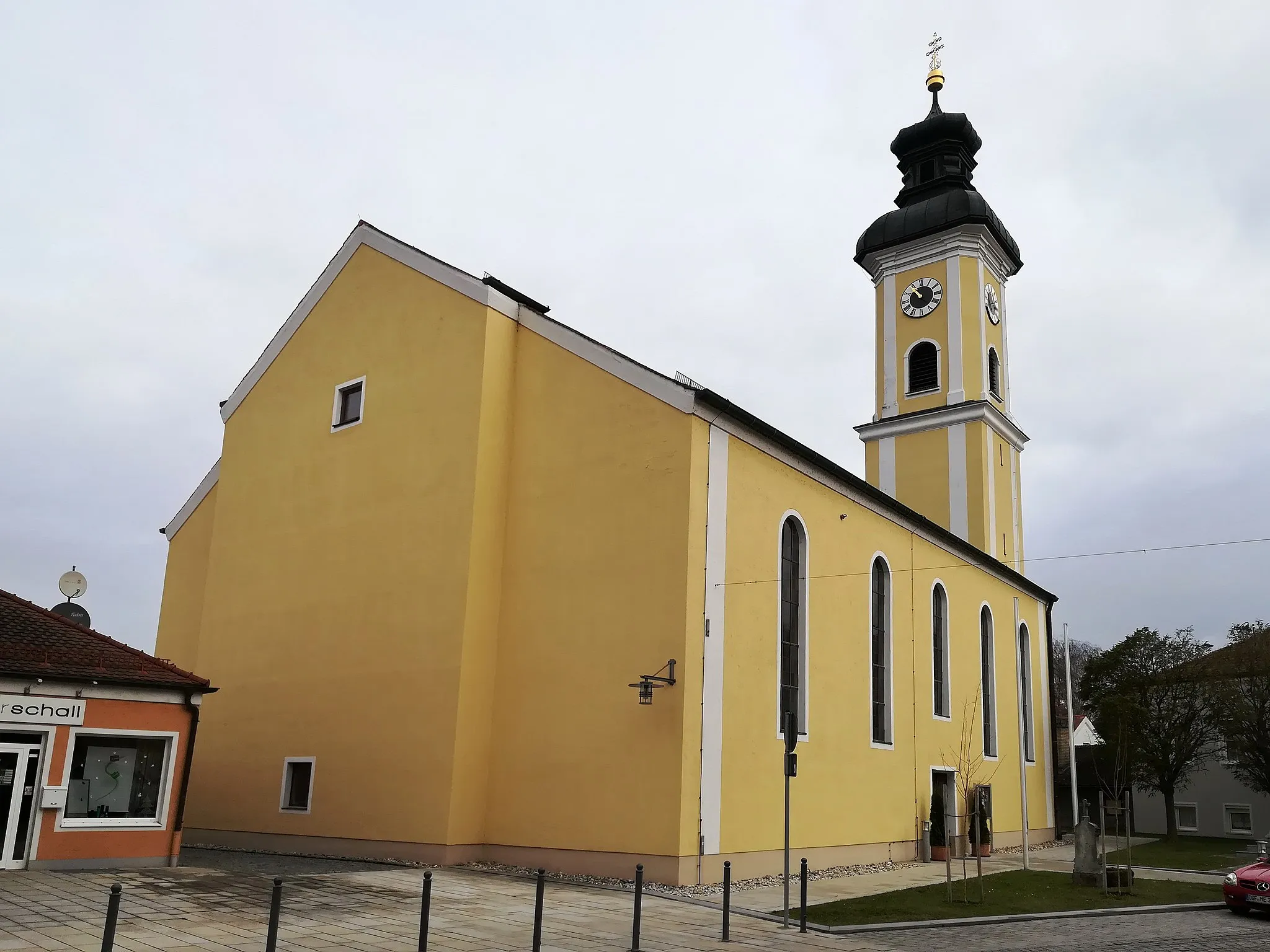 Photo showing: Katholische Pfarrkirche St. Martin in Eichendorf.