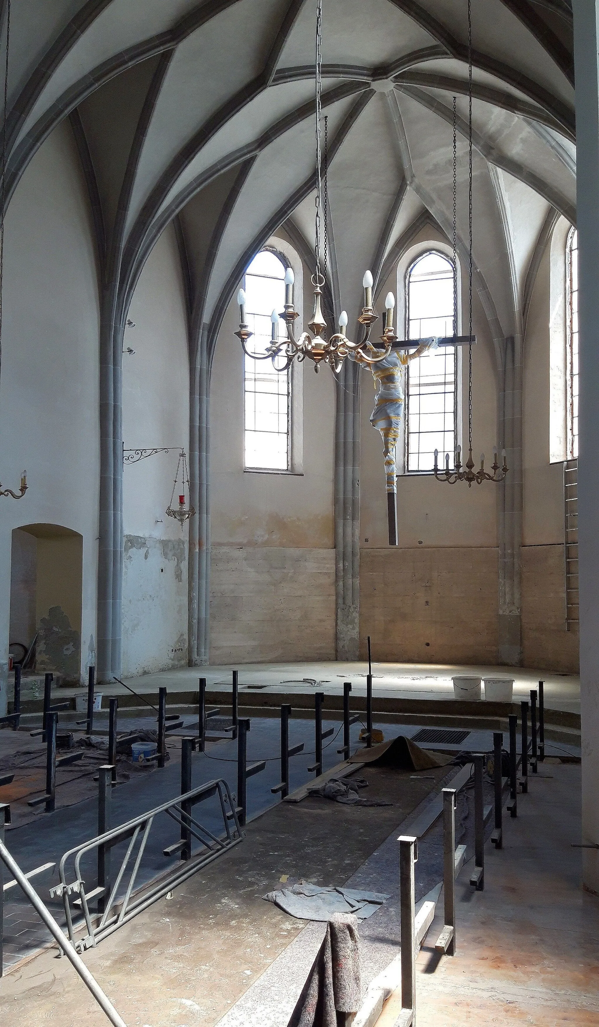 Photo showing: Pfarrkirche Eggerding im Juni 2021 während der Innenrenovierung