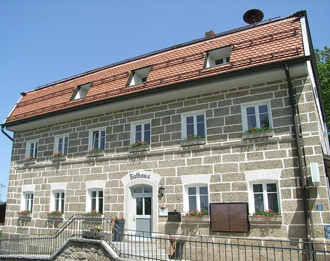 Photo showing: Das Rathaus der Gemeinde Saldenburg, Niederbayern