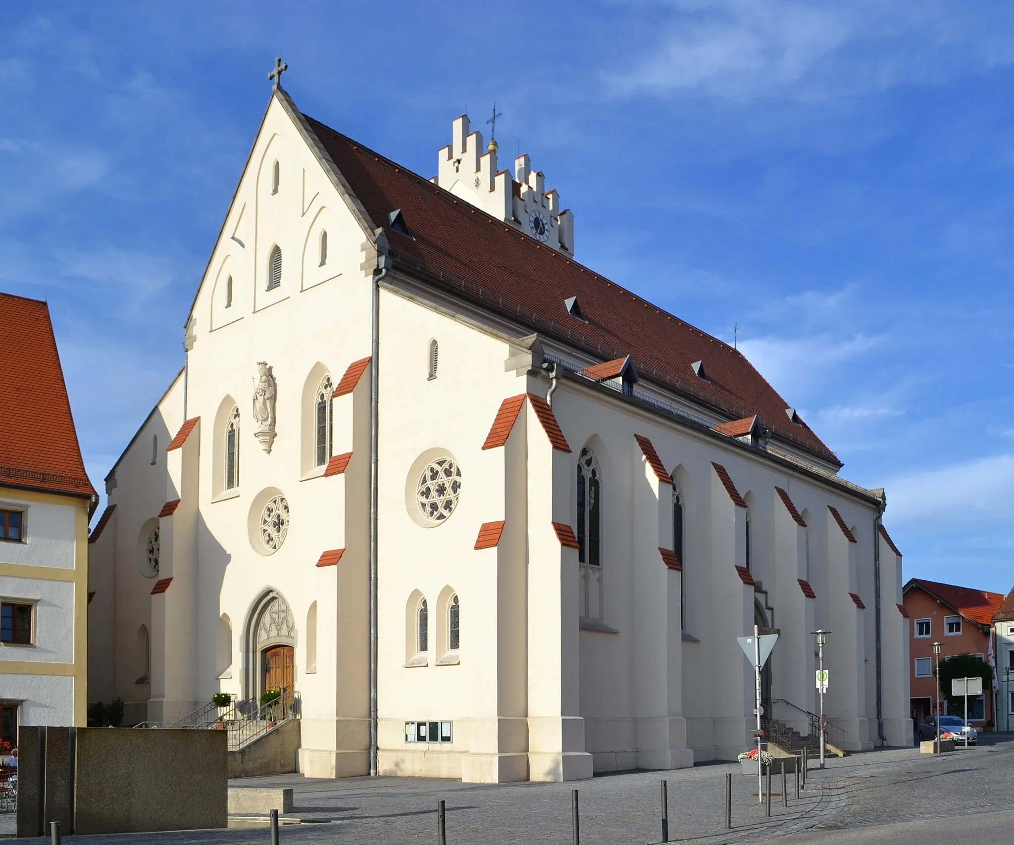 Photo showing: Die katholische Pfarrkirche "St. Agatha" in Aidenbach.